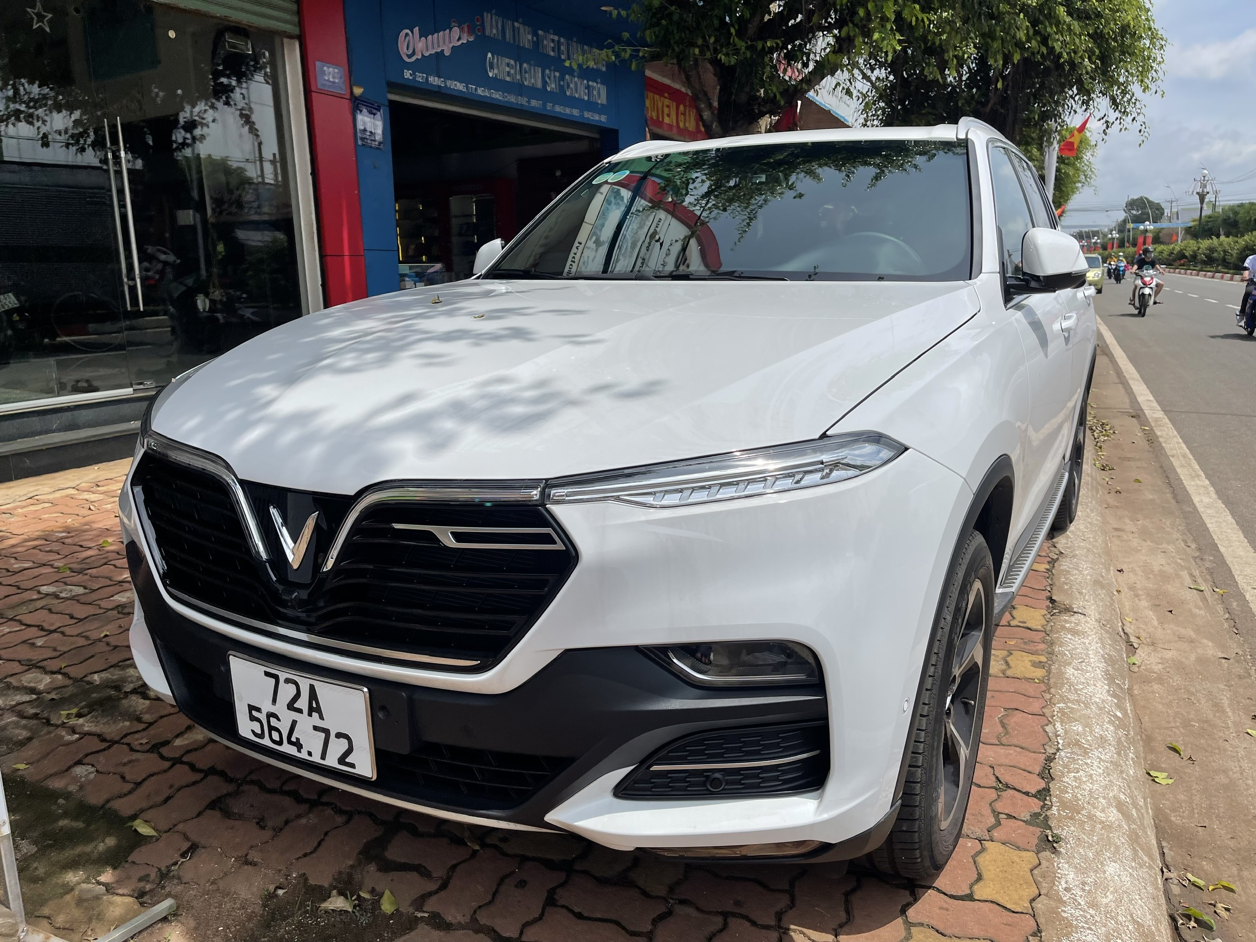 z3756941442806_3a7e60d1fa5970de8746029961428990