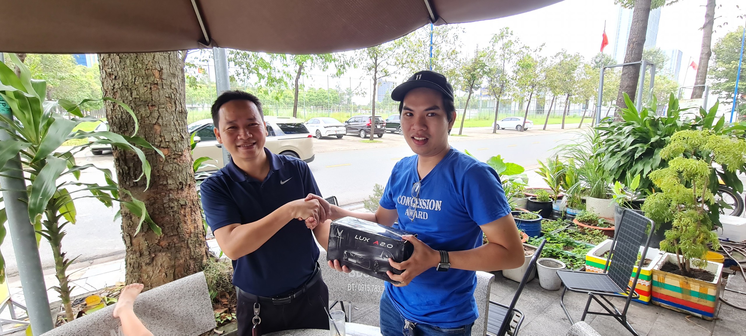 z3782625463391_381bf8130a702472e471334b3561ba27