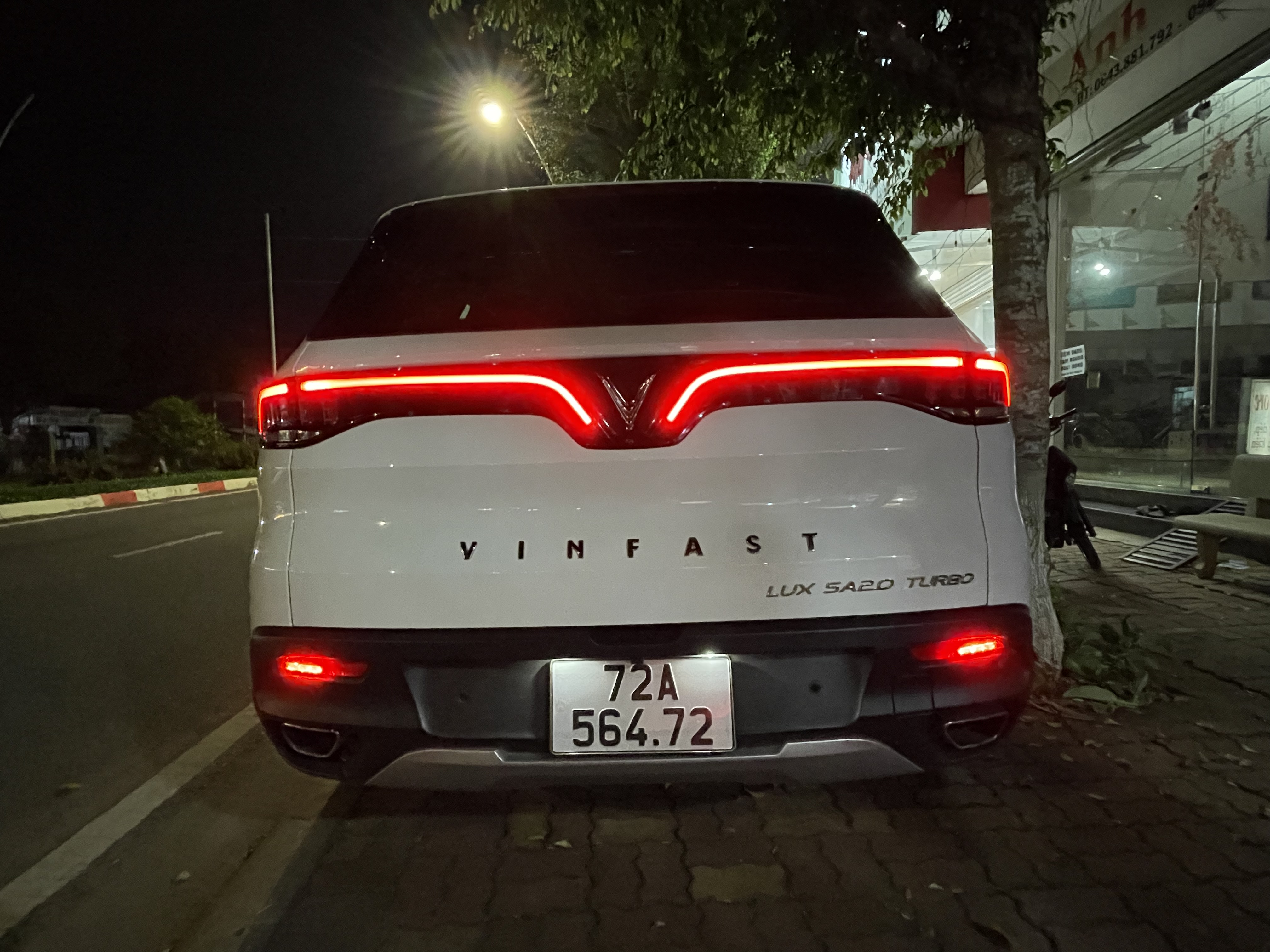 1BB6BF01-CBDD-4D21-9729-56217F86F08D