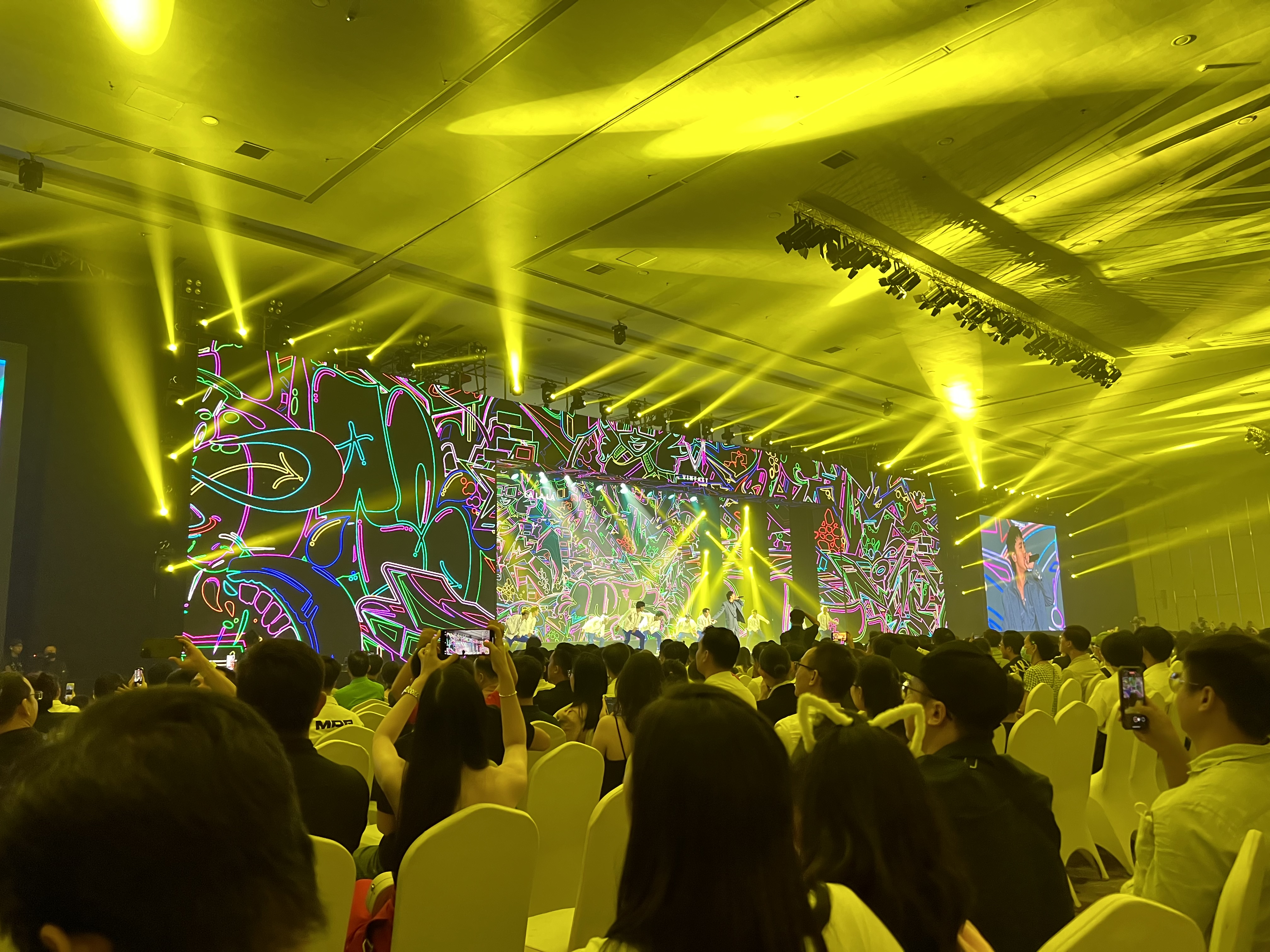 872FFC1B-C747-4B80-8EE5-44CC2F28C81E