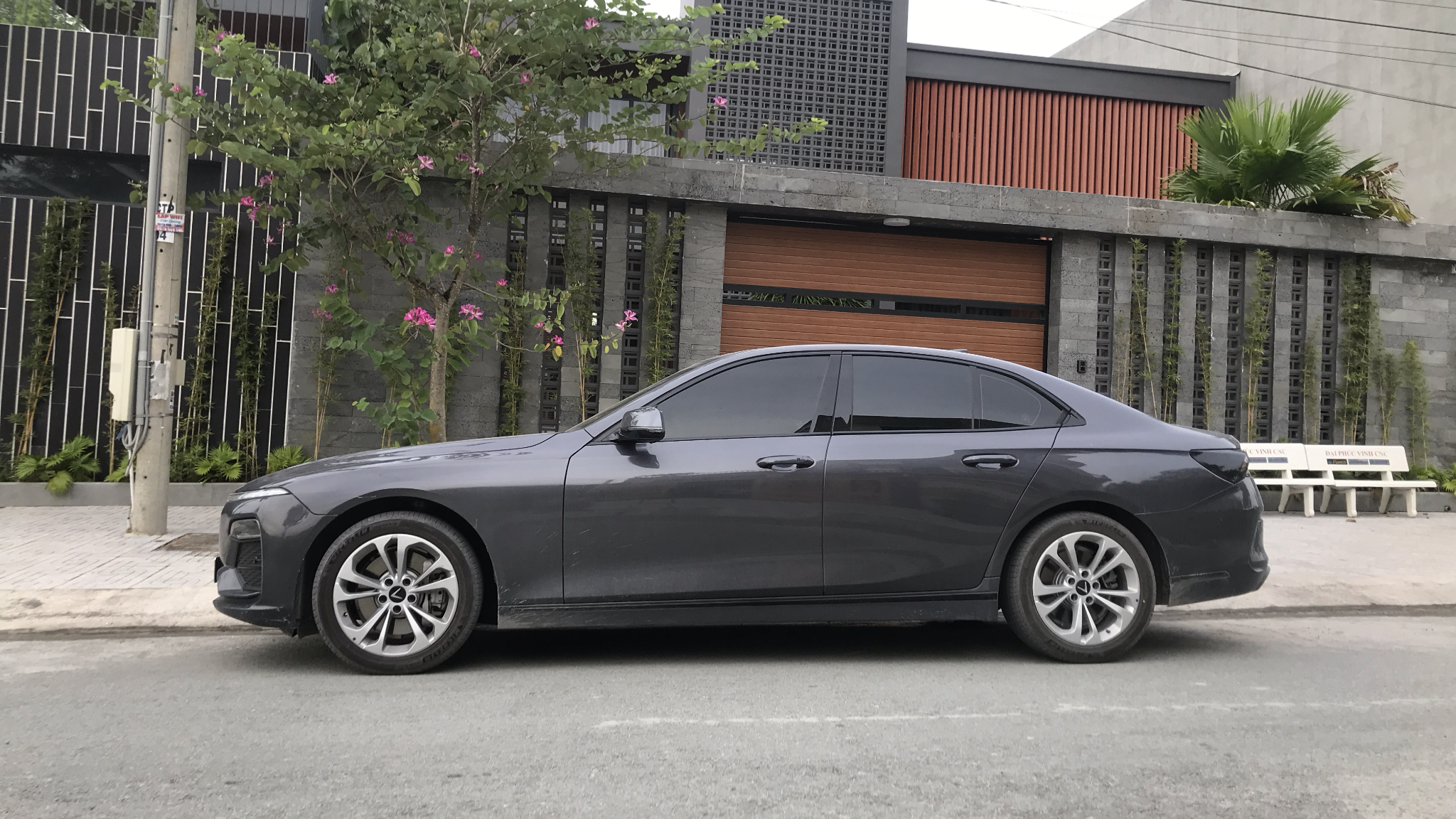 A5FB7EB2-68DB-4A66-BA9B-C73BFE483FCC