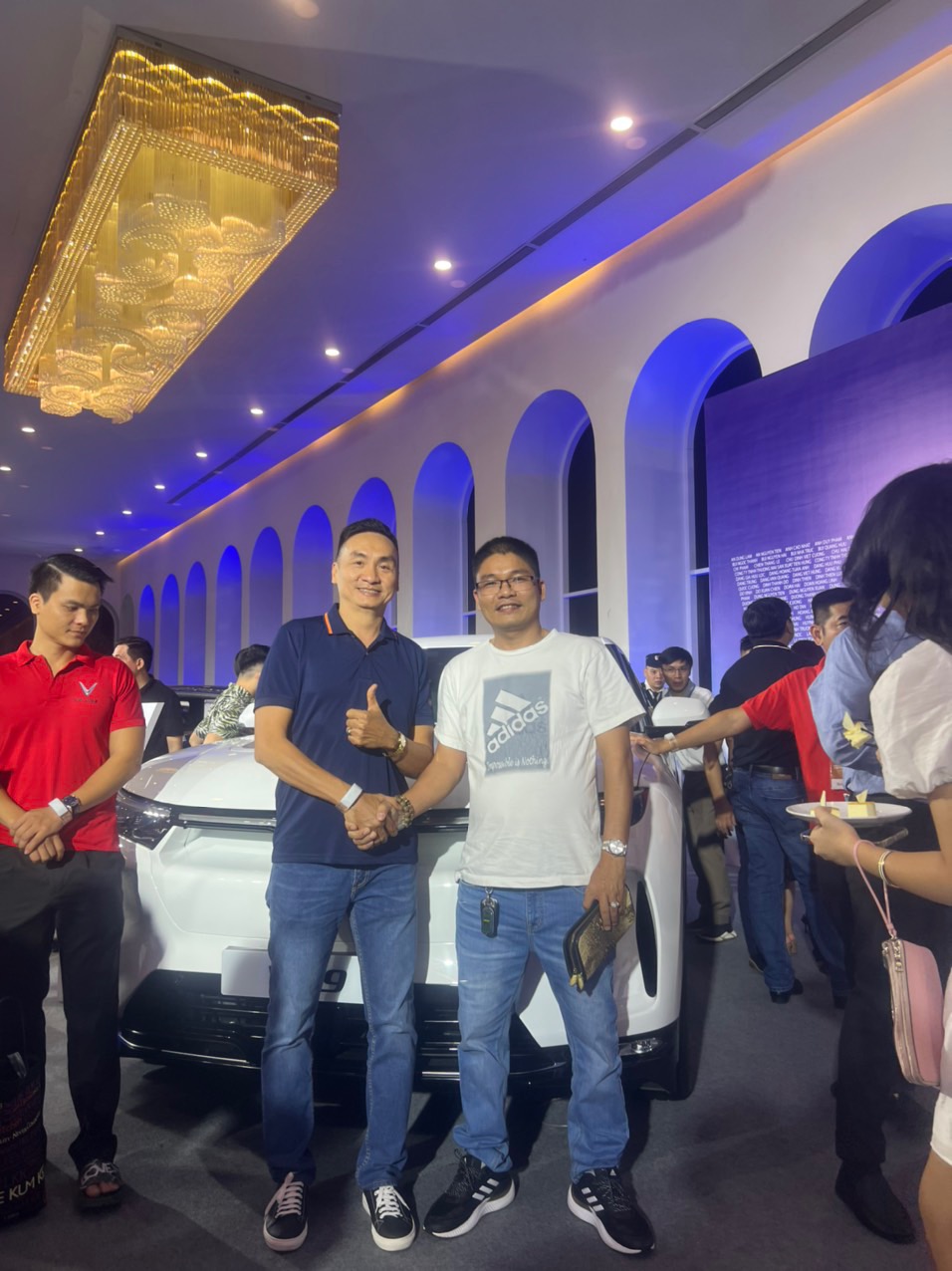 93A0374E-AD01-447D-9B5B-A143679537E0