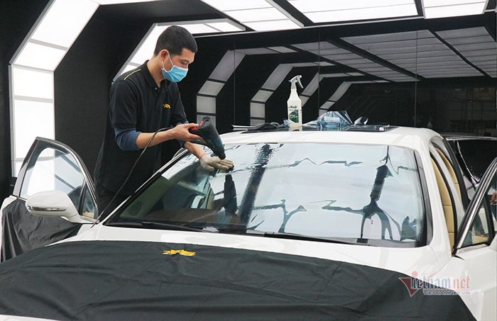 Phim-cach-nhiet-o-to