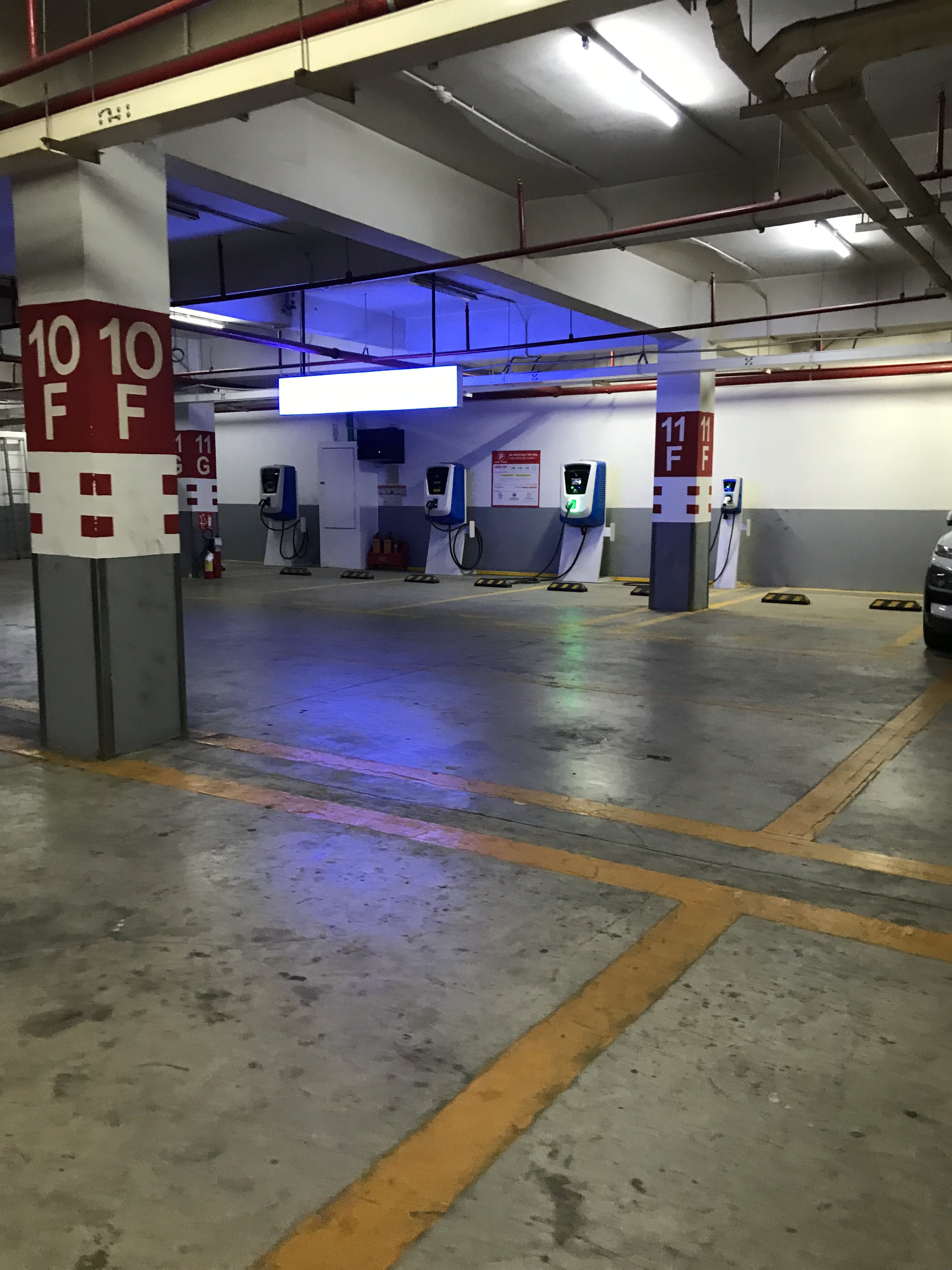 9F4021EB-9378-44D0-ABE5-0053A9DCED61