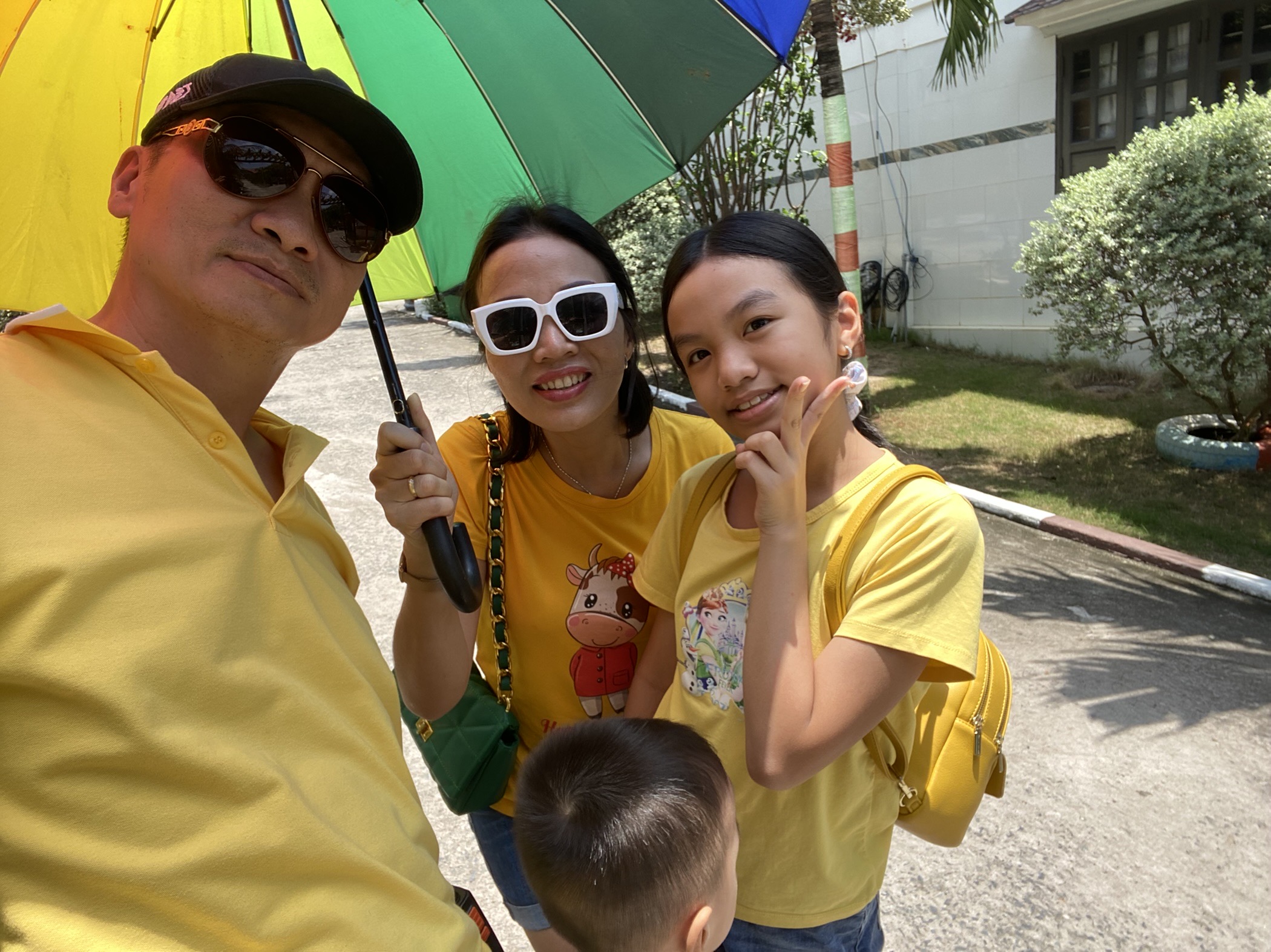 000EB7F1-883B-4129-8B94-F8BA7AD706AF