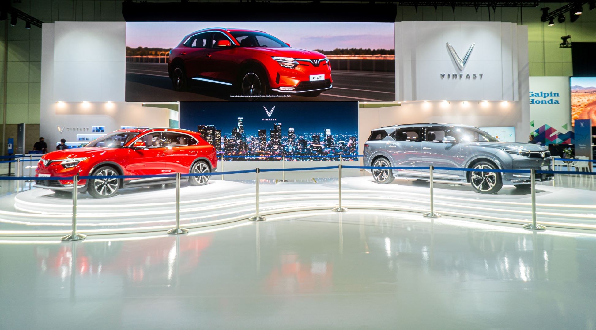 1657297985603_VINFAST-LA-Autoshow-template-C1-compressed