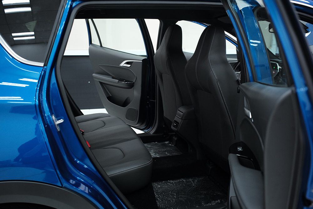 cach-cham-soc-xe-dien-vf-e34-noi-that