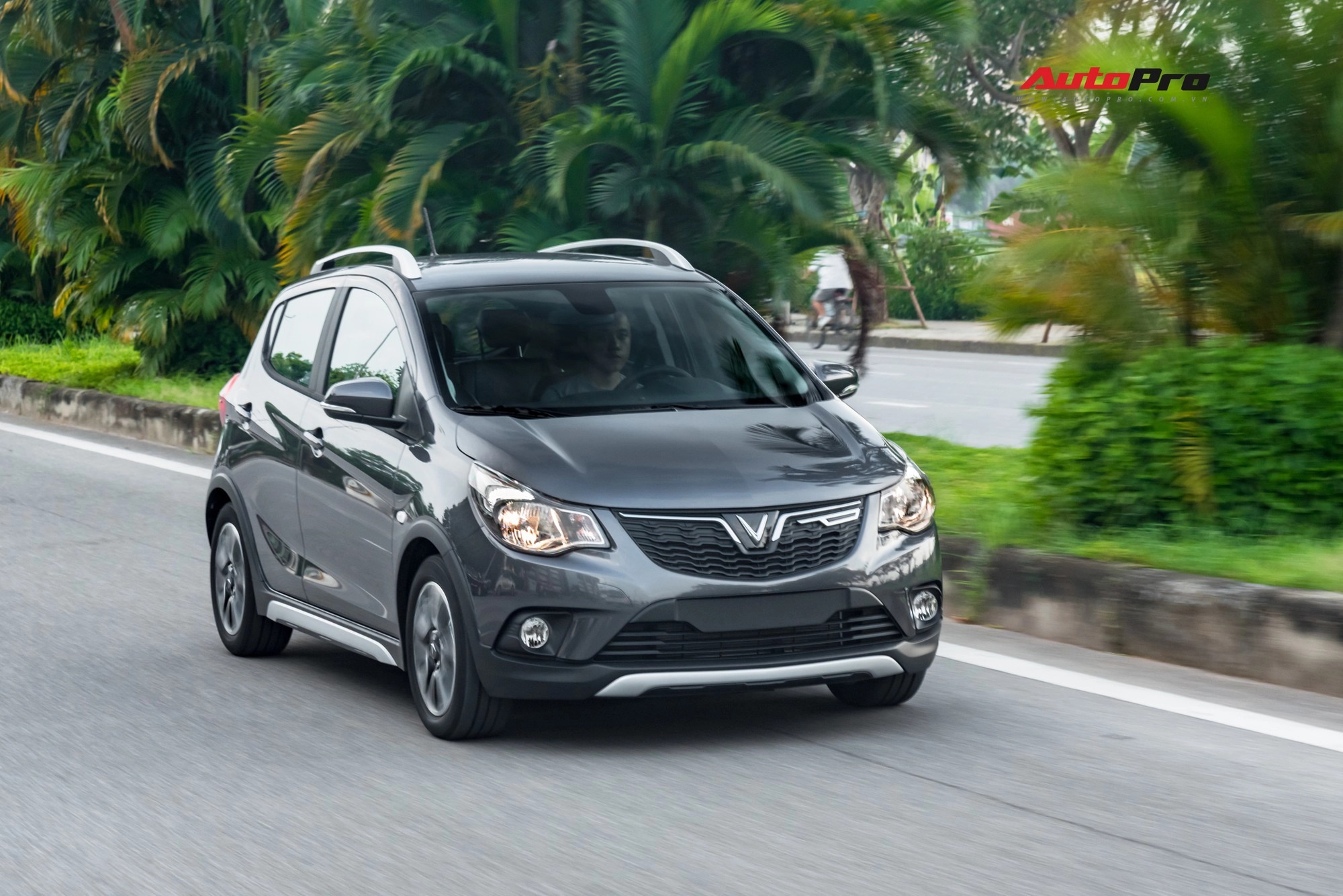 vinfast-fadil-rolling-1560131303