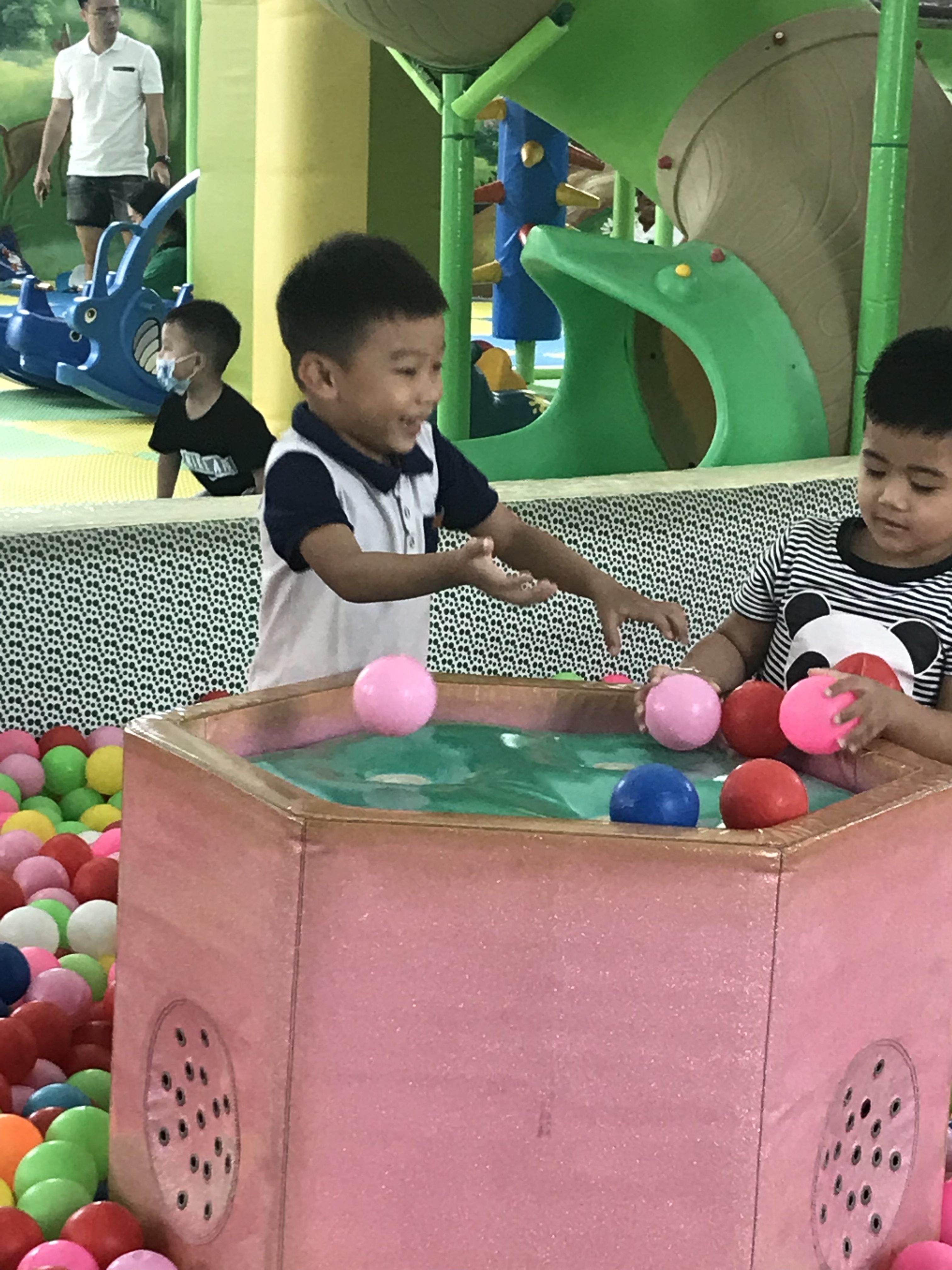 6CA32074-A3B5-4270-9BC5-F9A81978259C