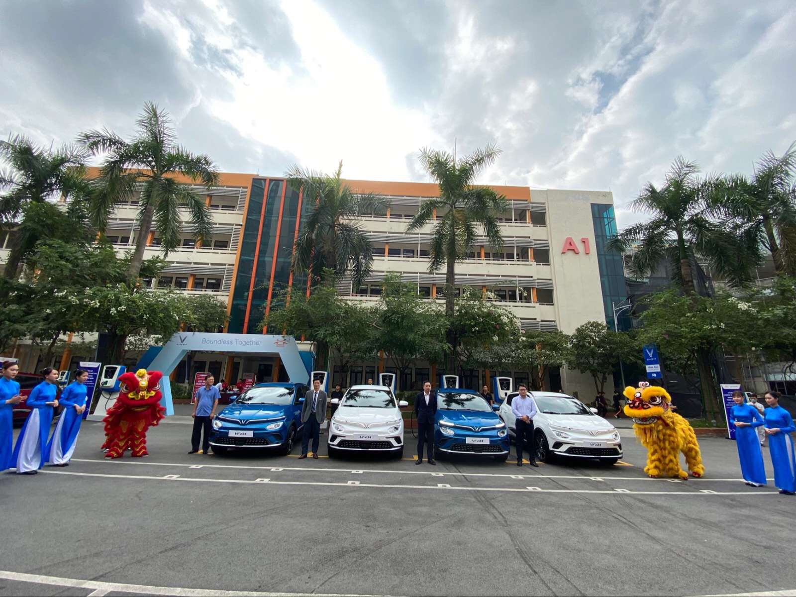 z3879052063023_7ff4d9f65ddfdc20c250247dc806c6c1 (1)