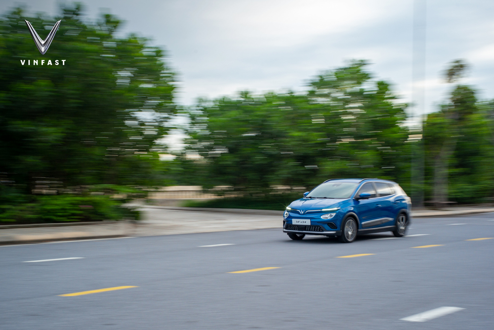 tai-sao-nen-lai-thu-o-to-dien_1660301756