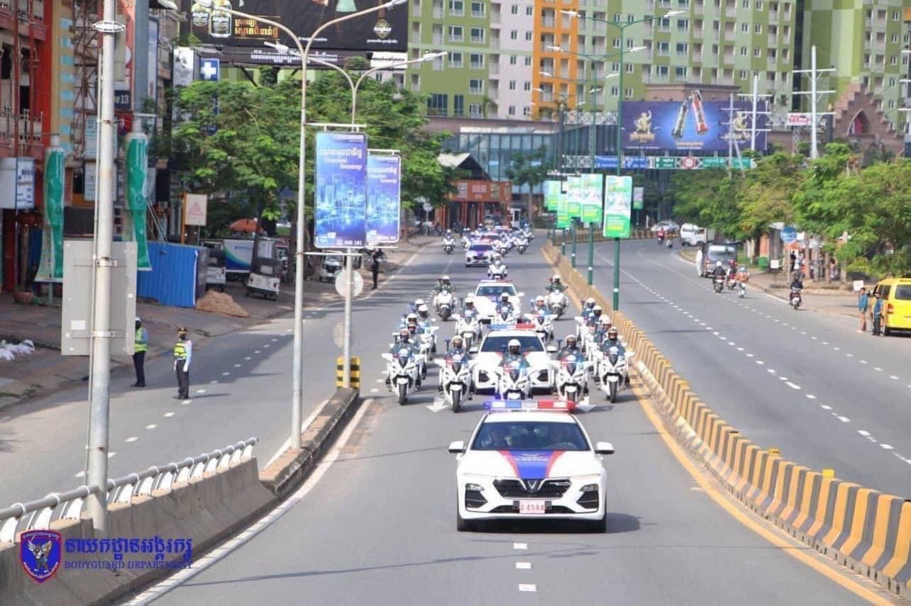 49E88E3B-8CEF-4438-8752-3C86F07A62AA