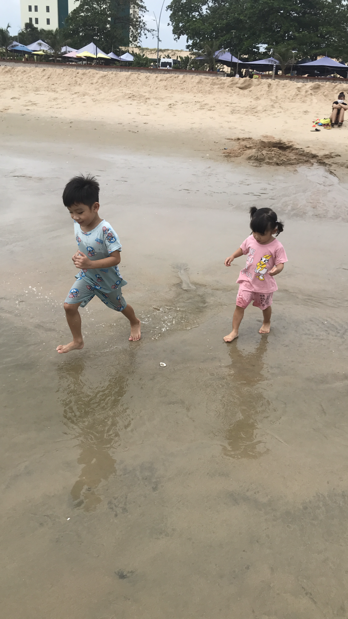 713DE290-4F3D-4D3F-951F-DE6718D0D061