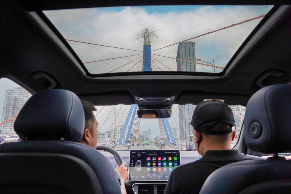 lai-thu-vf-8-tren-duong_1667887577