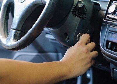 xe-o-to-kho-khoi-dong-vao-mua-dong