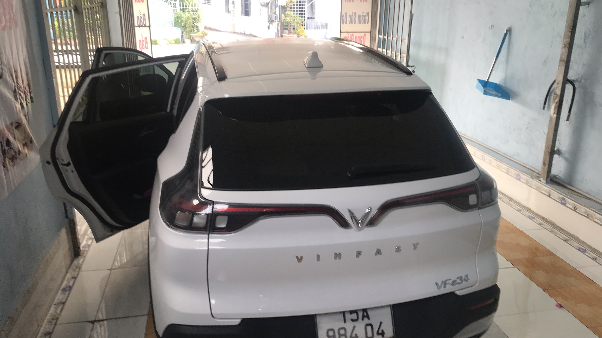 1z3872197912956_258fa6856d784bac96bb77cce852c967