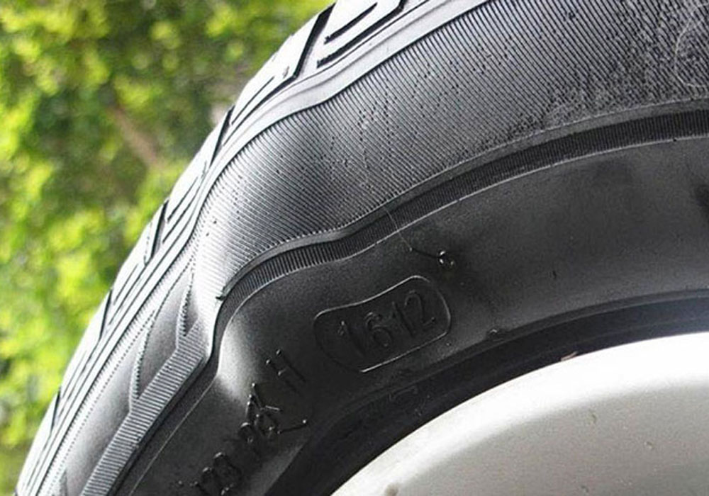 nhan-biet-lop-xe-o-to-bi-phong_1663755264