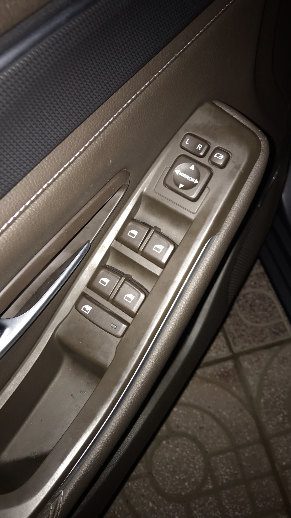 9B75CCF5-67ED-4517-BFA5-0223E23EA7F7