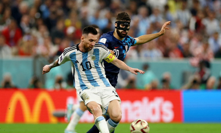 B4B7C0F0-95A0-41C7-B426-4A6D93E83712