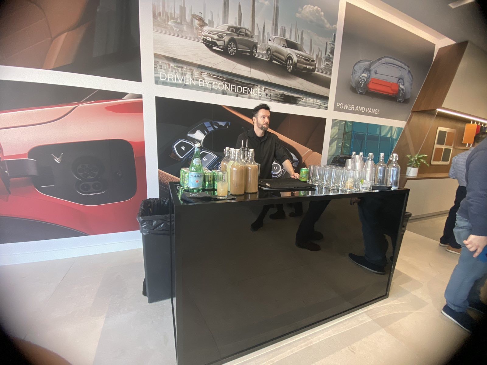 z3960909195135_624e2036233b99ec08847f2c41738232