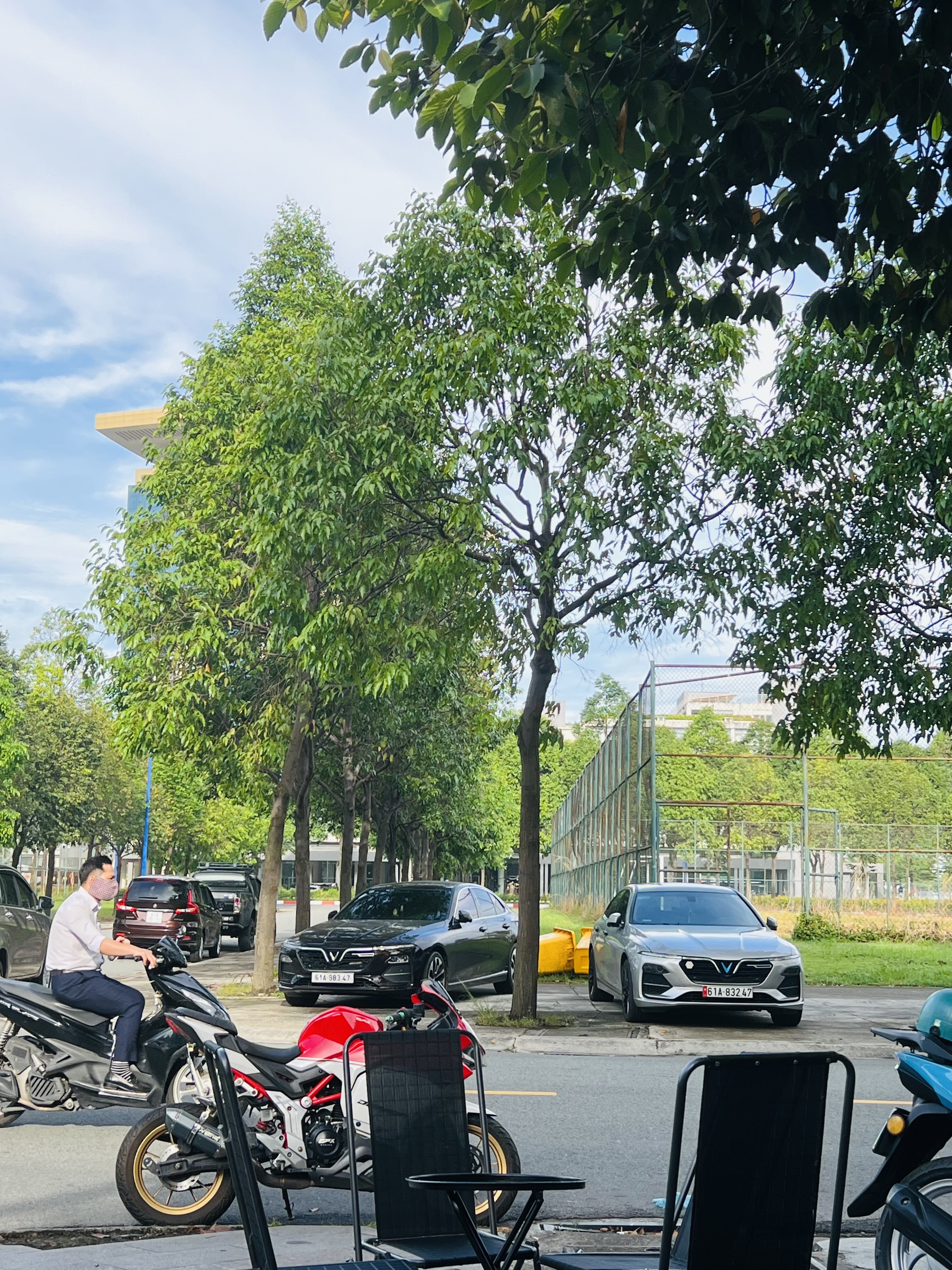 91F352A5-FD65-4EDB-ADC5-5606D5829F5E