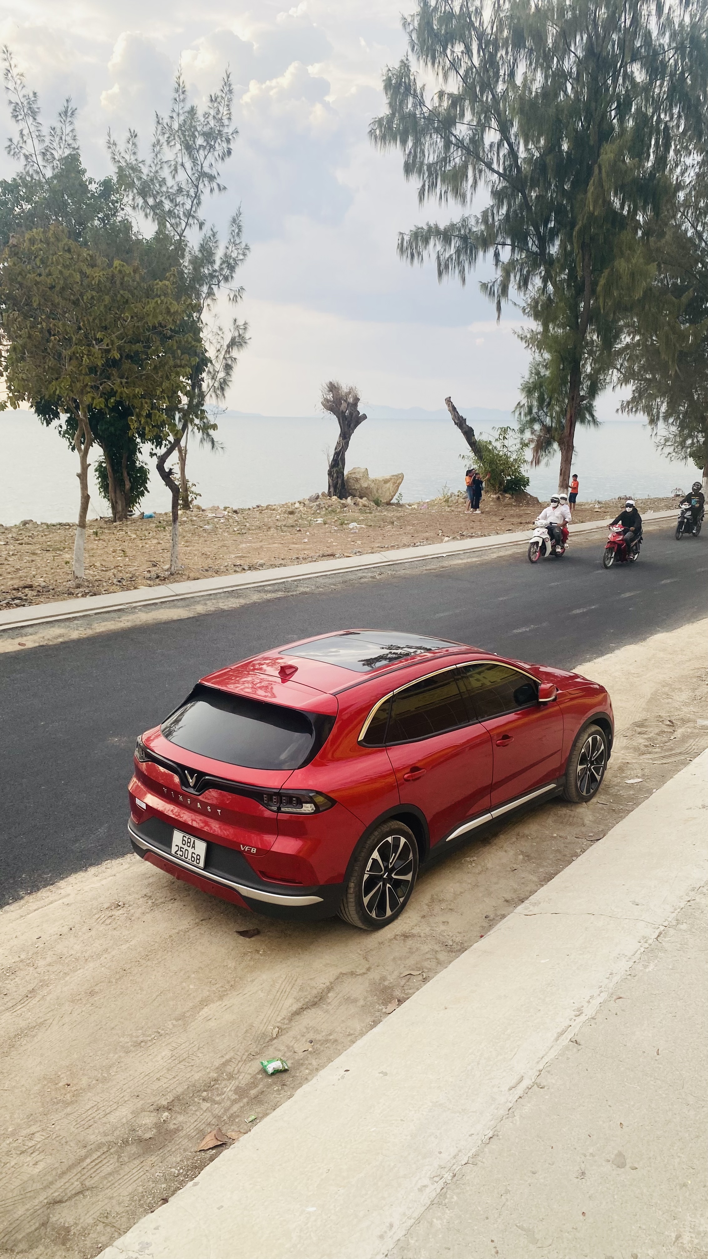 AAB05B47-125E-4E3E-92A9-9B5BD1A30B4D