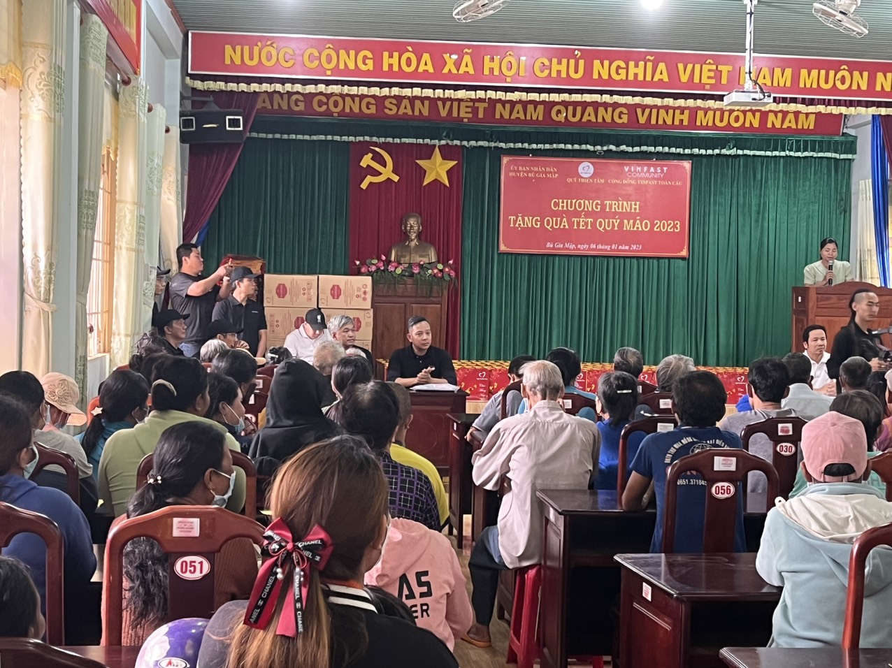 z4017768425422_06cb2855d0b24981bb2c9bd2447c8e7a