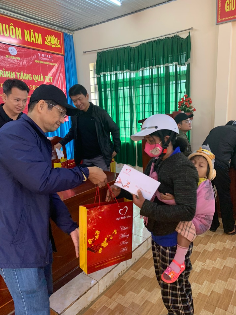 FC4EF27A-6548-46FE-BDA5-DB8B66C908A9