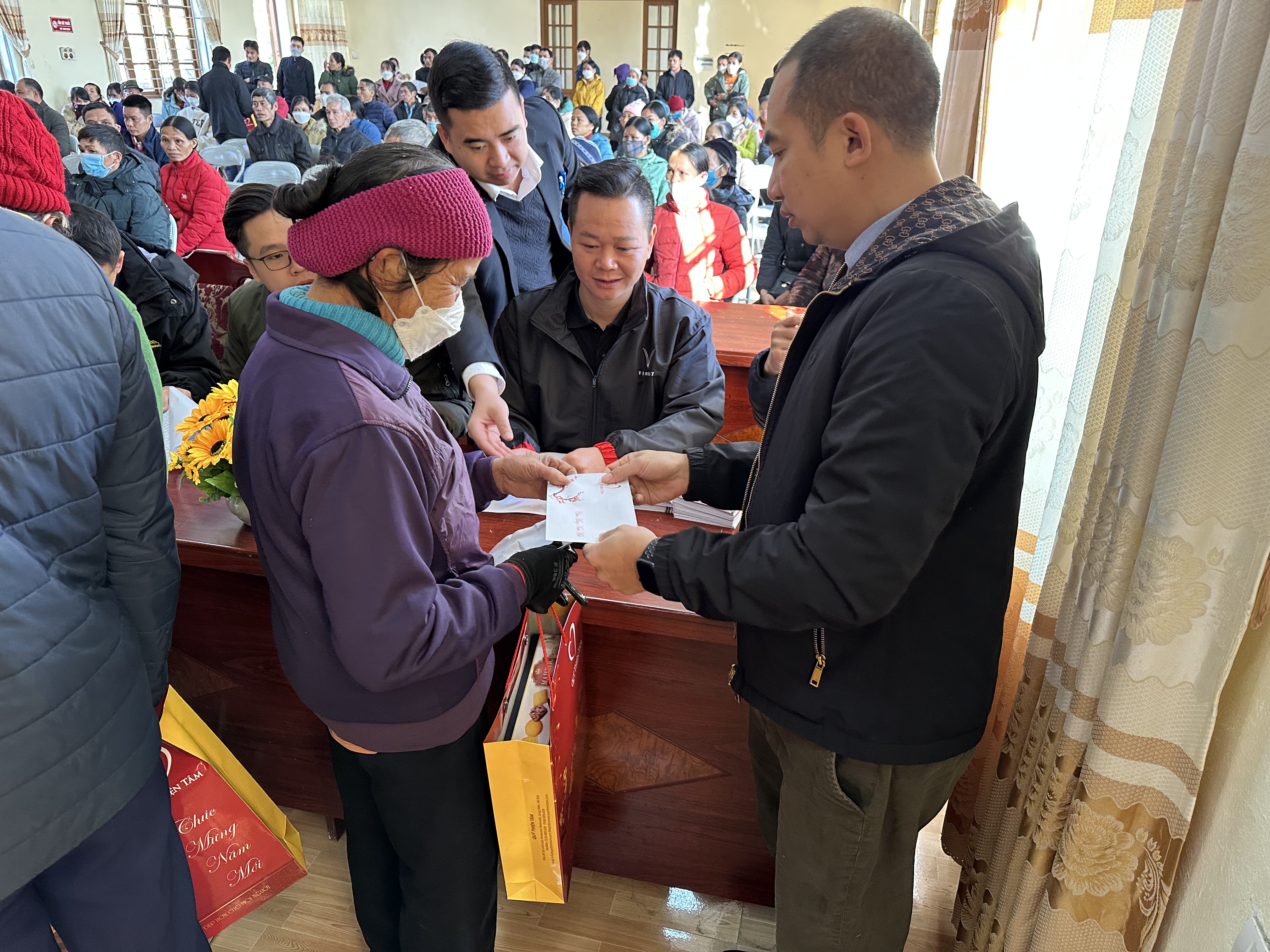 A412A6CA-2F76-424D-ABAB-47A6135C0A8B