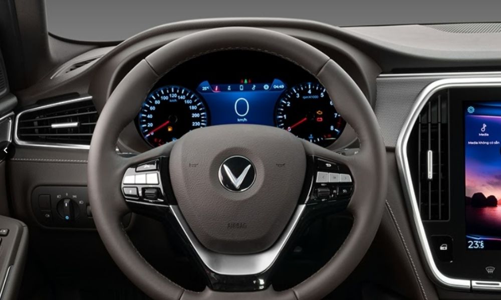 man-hinh-vinfast-lux-a2.0-2