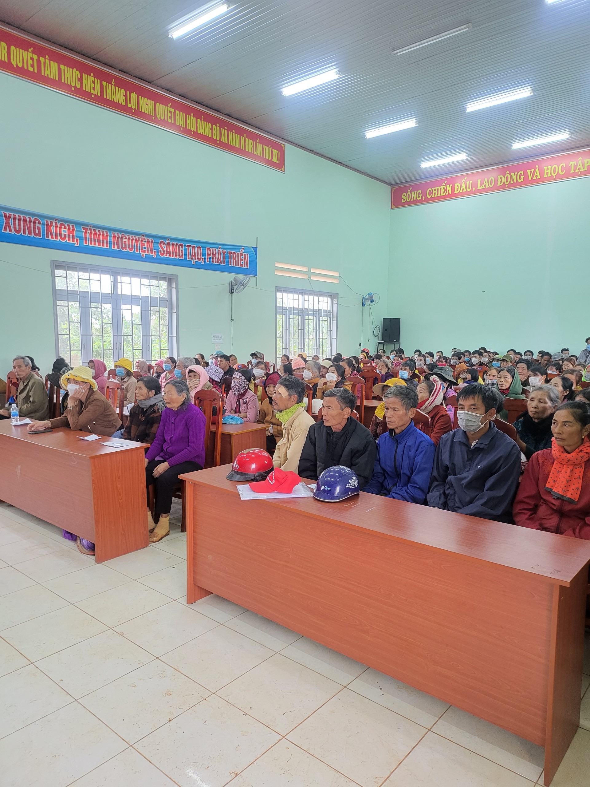 2DC8BCCC-5577-49B3-978C-329BDA656BBE