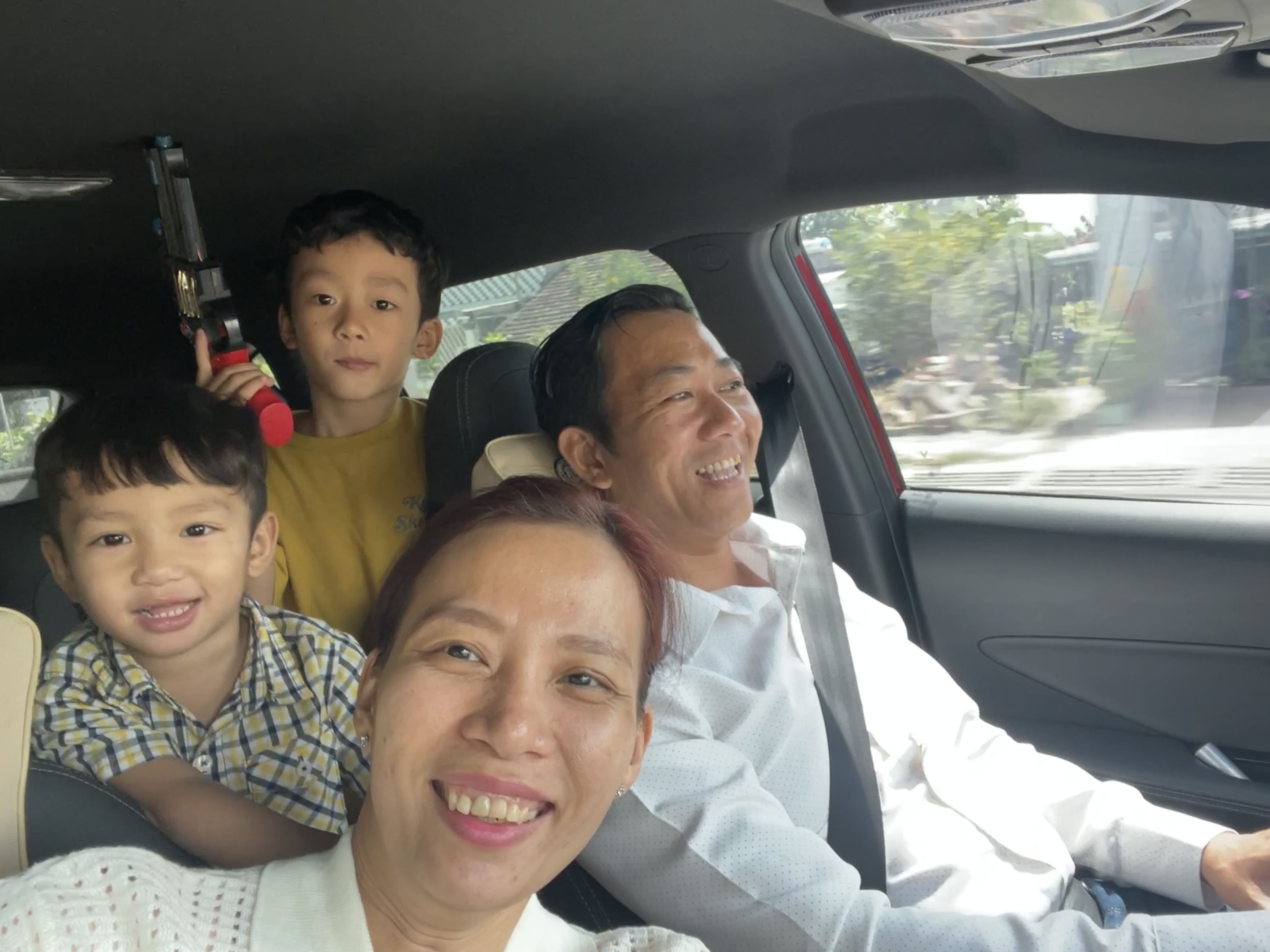 B755EC0B-C2B4-4EFD-80B7-D09D953293A0