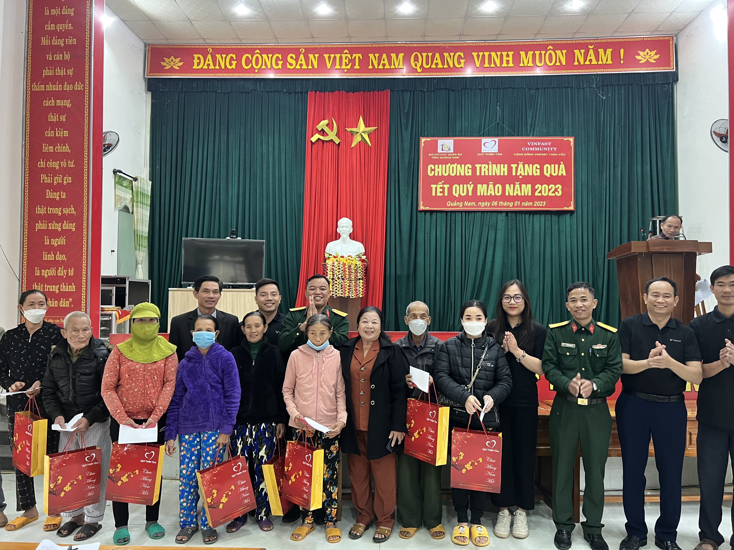 89a160b417ffcca195ee