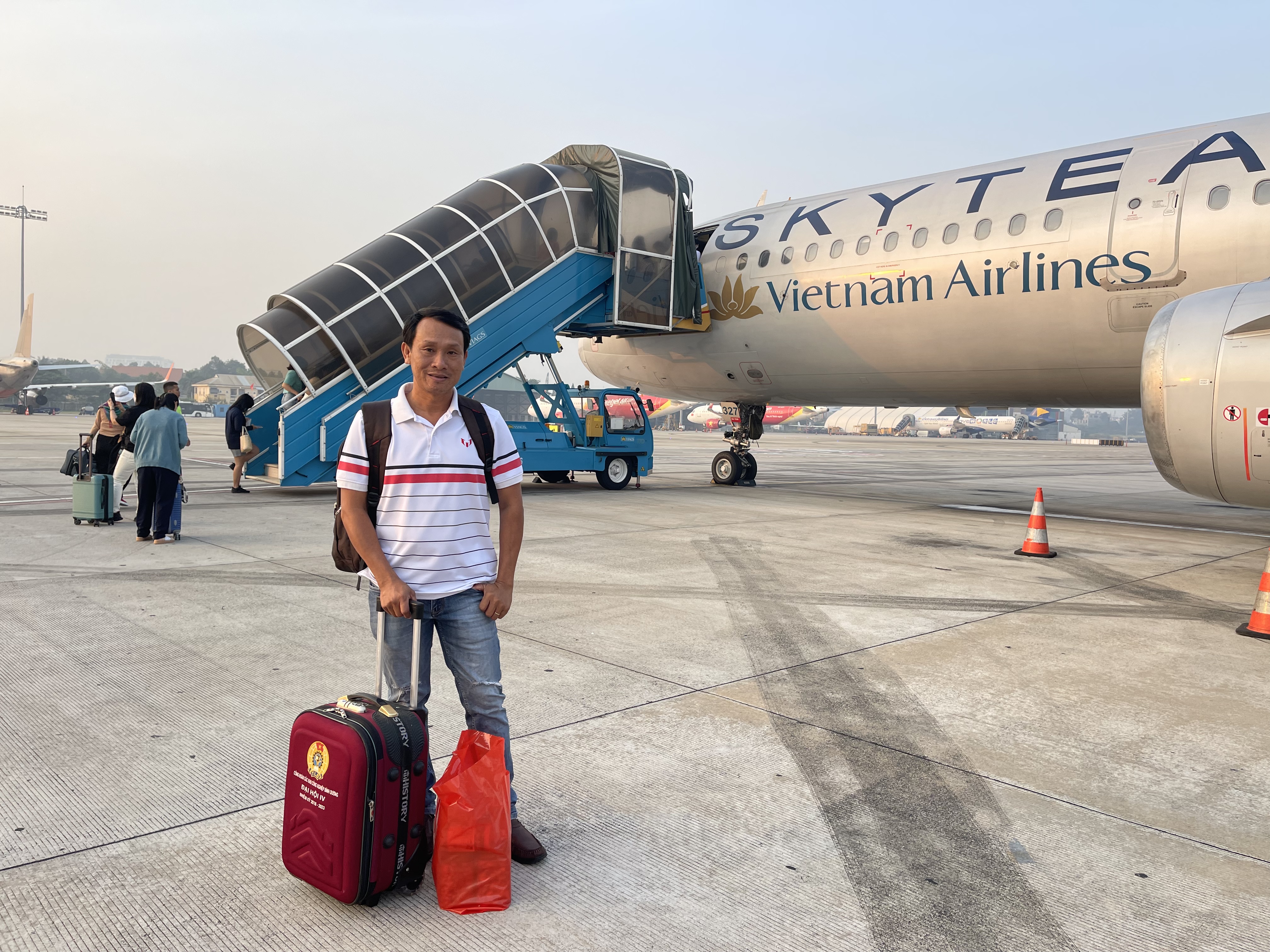 DE4051DC-75B1-403A-86AC-24A818188C0C