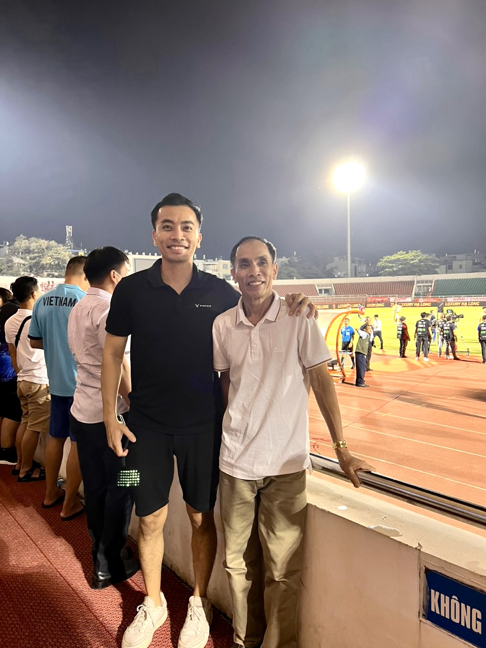 5C2FB297-07E9-4EA2-90F2-555DE8C5A34B