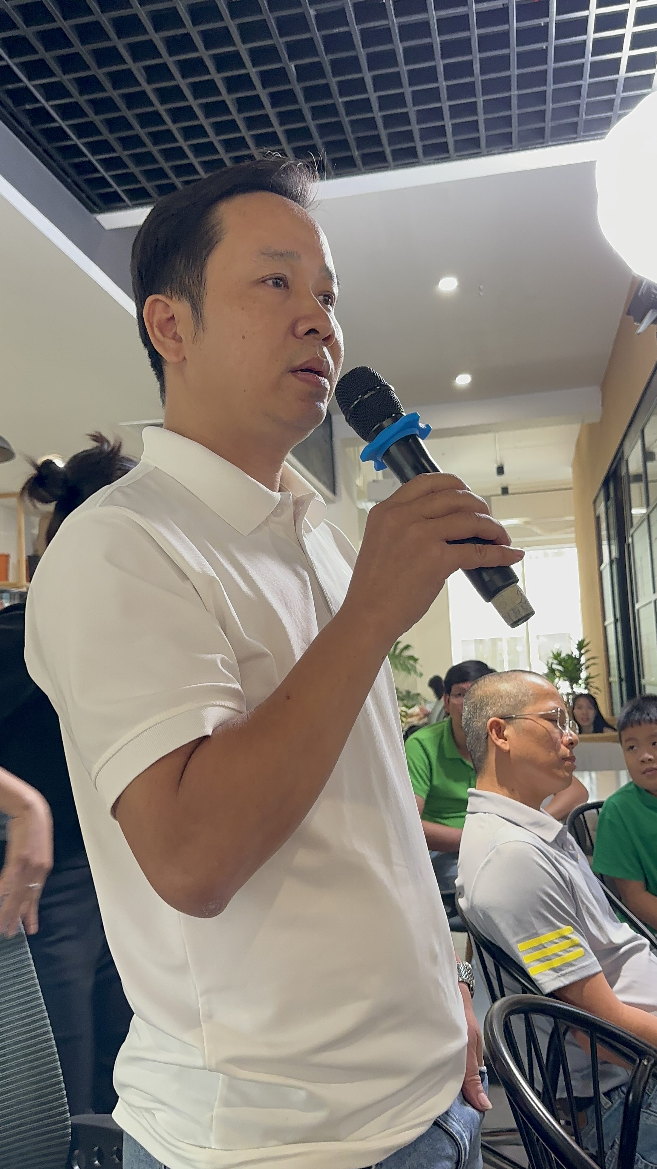 6835D897-7525-40BF-9142-3FC543052EDB