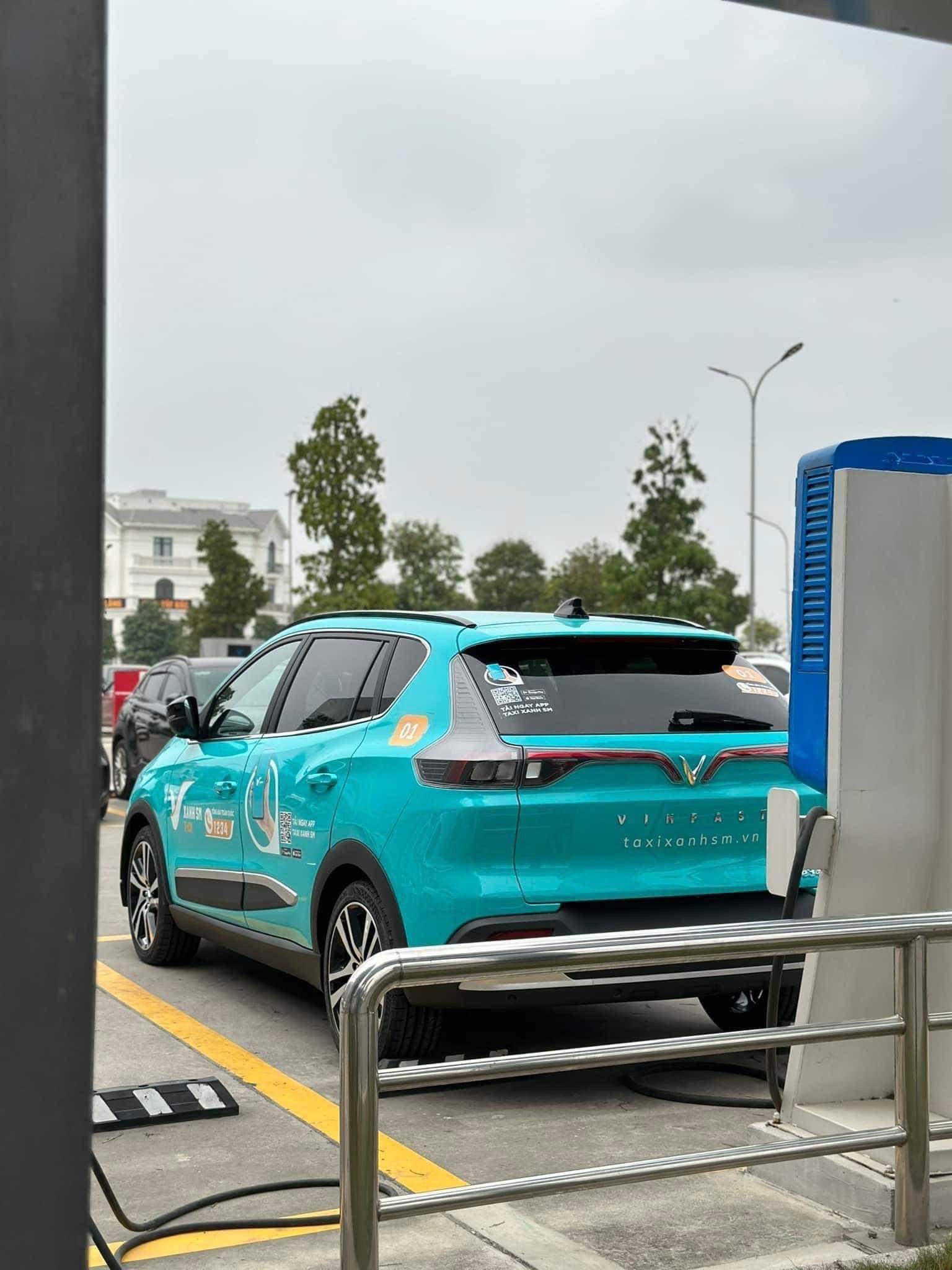 9206ABEF-0A8A-43EC-B4D5-3D90ABFC870F