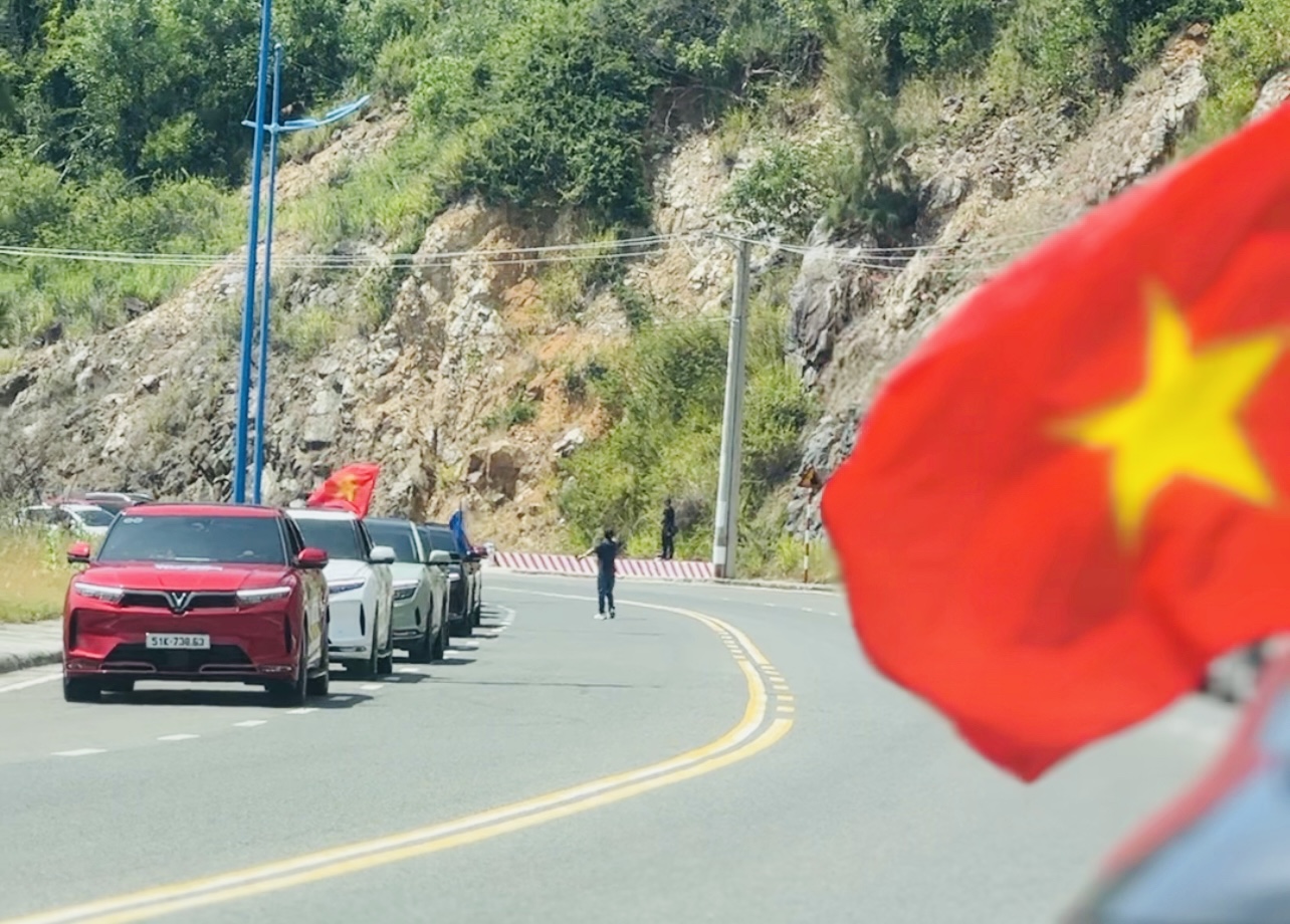 7CC86FEA-78FB-4797-B37C-6E5F569BD201