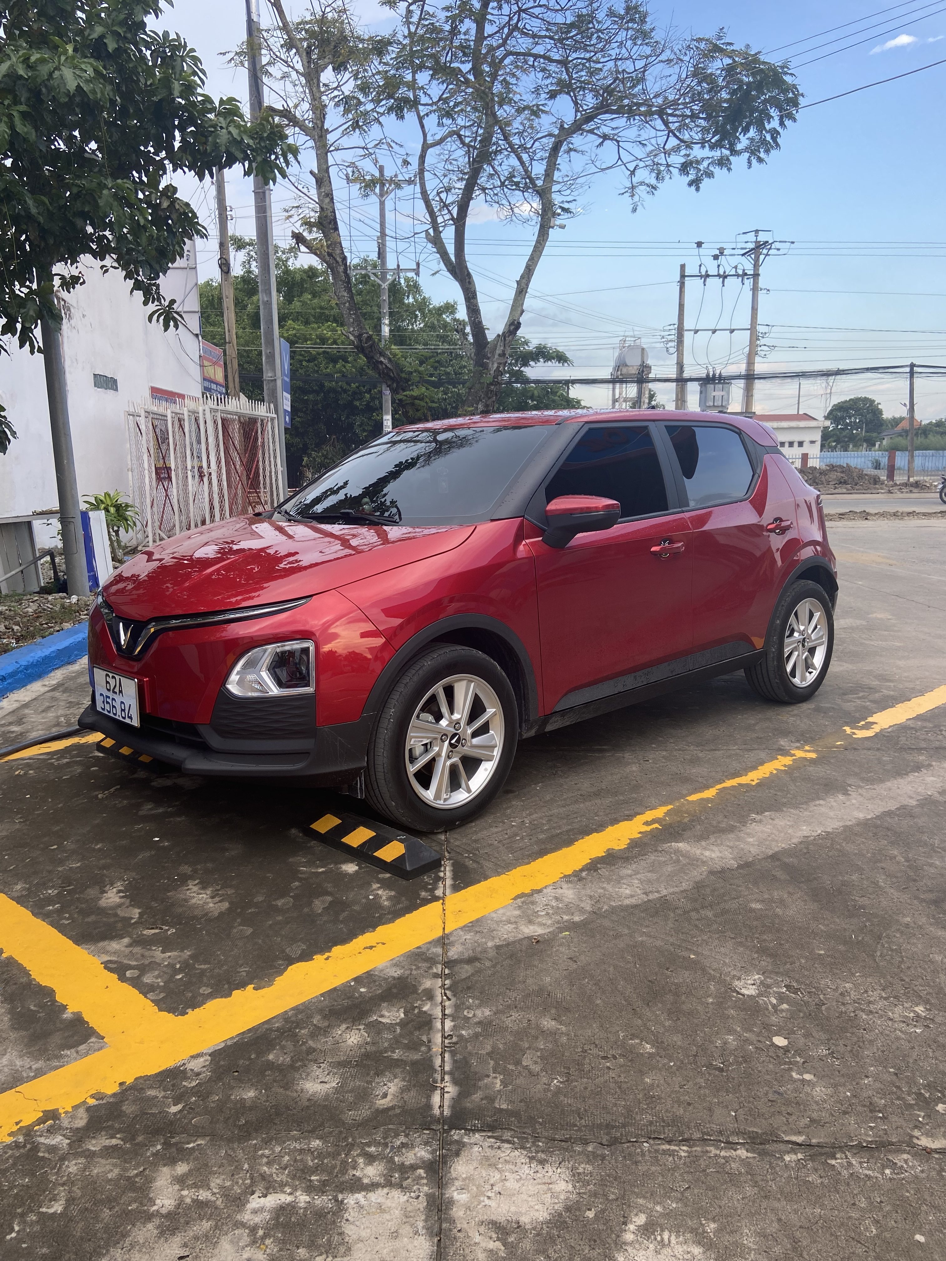 AFEB78CD-B844-4553-81DF-3BE244C48D71