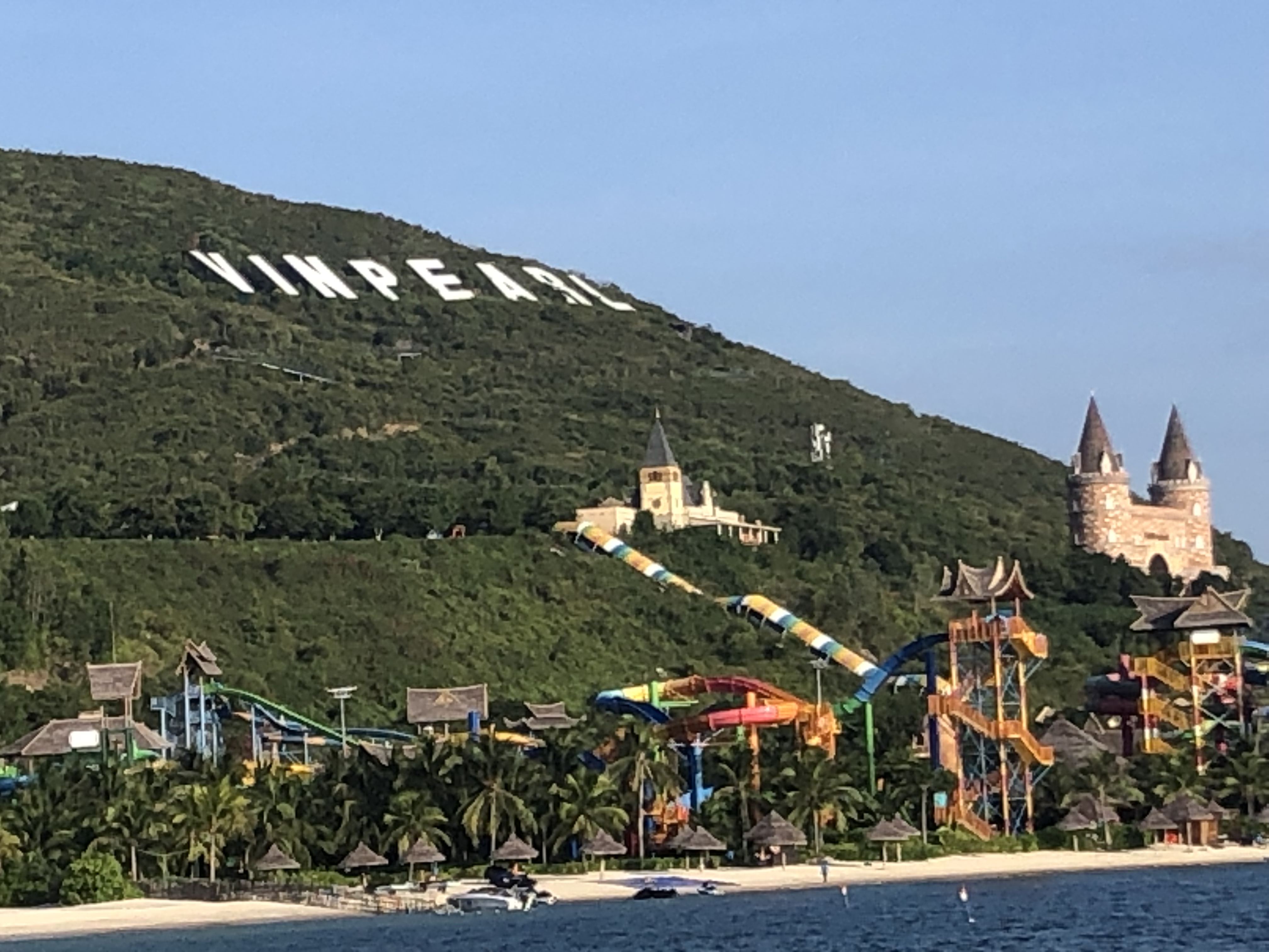 CE628DE3-4A38-449B-BAF2-93432236D3FA