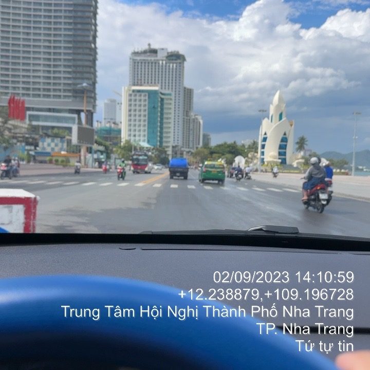 Tứ tự tin