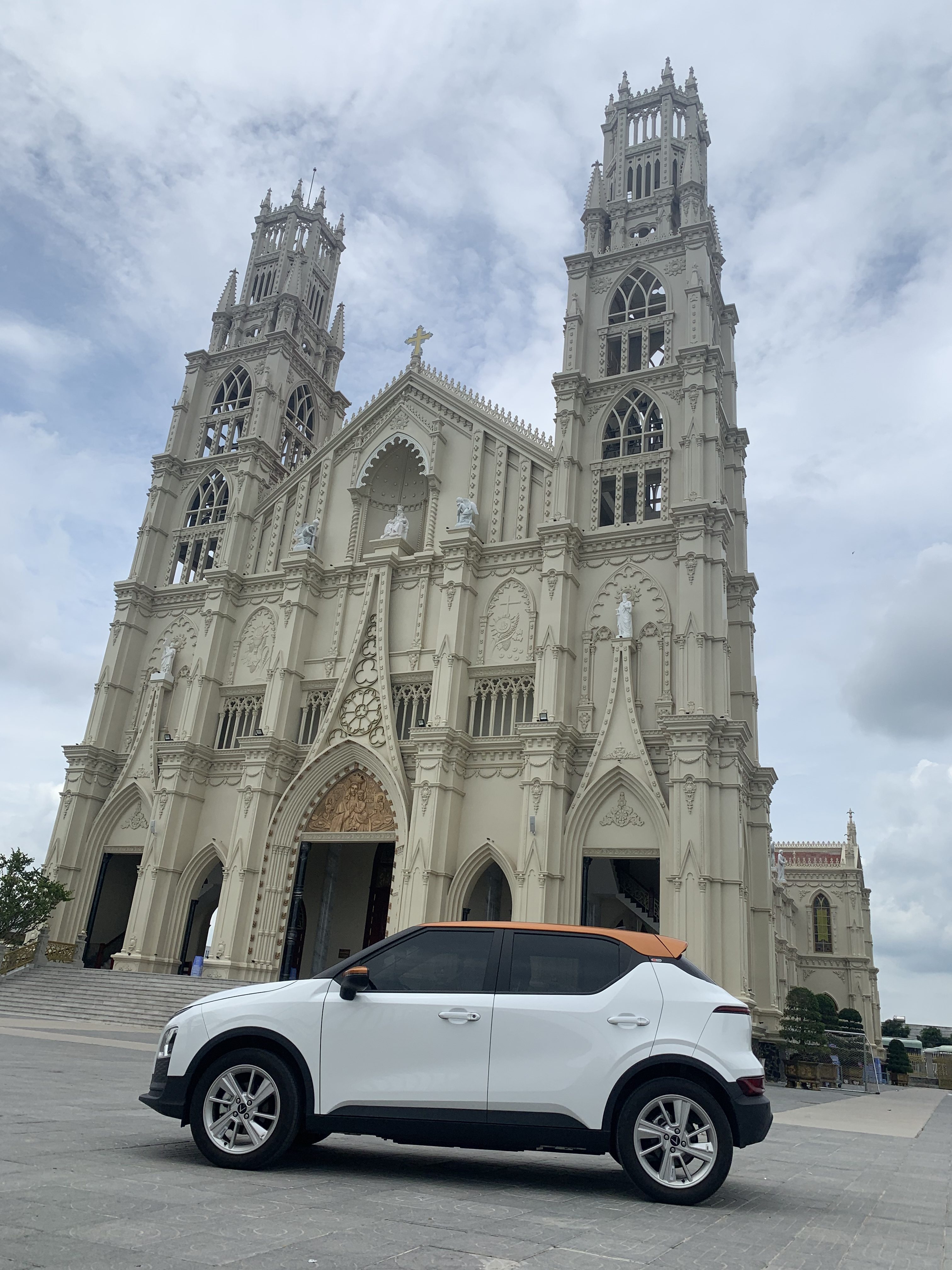 6EF2A76D-3EDA-4899-BF75-DF7CF6C67EF9