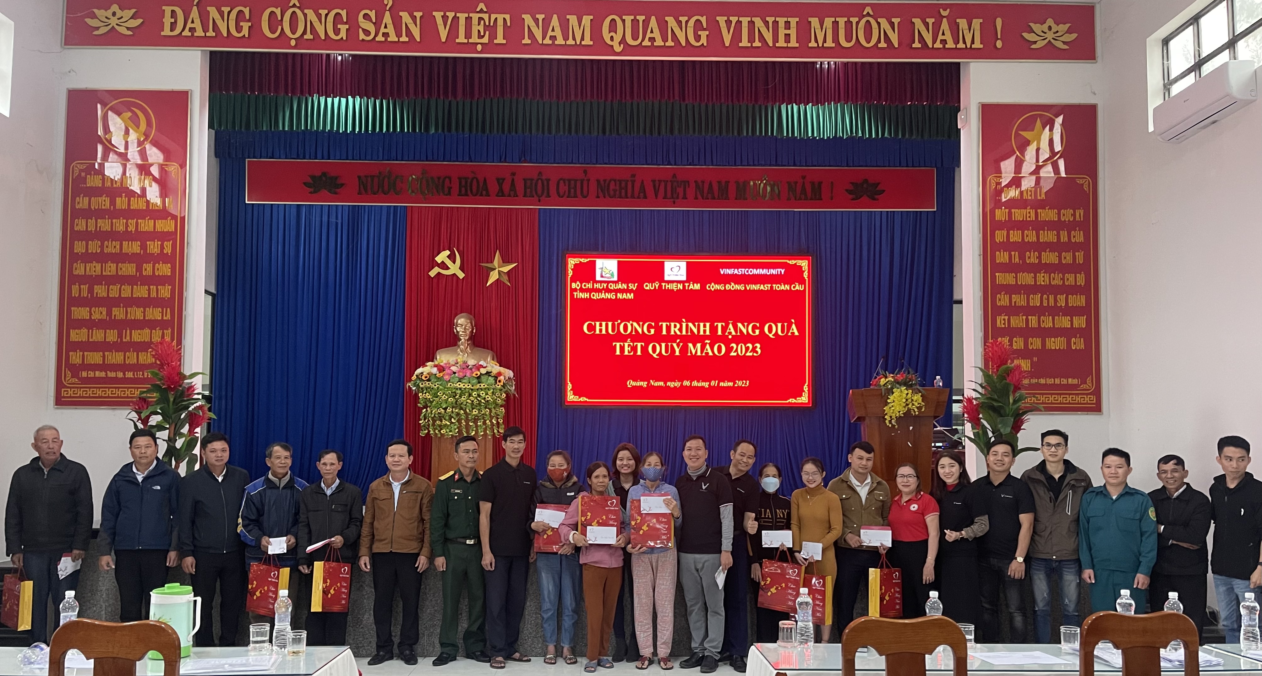 5ECF62B0-ABDF-4FE8-B1BF-1C2CAD5F0FBC