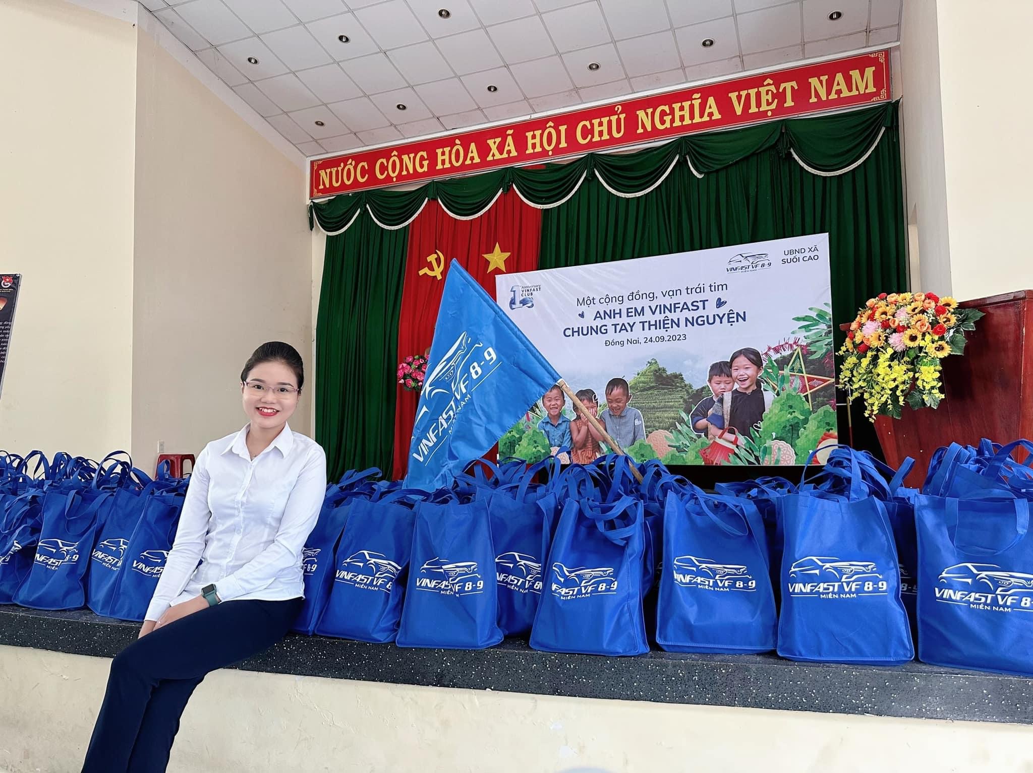 2BC4D0FF-174B-4E69-BF04-706745B0C2C2