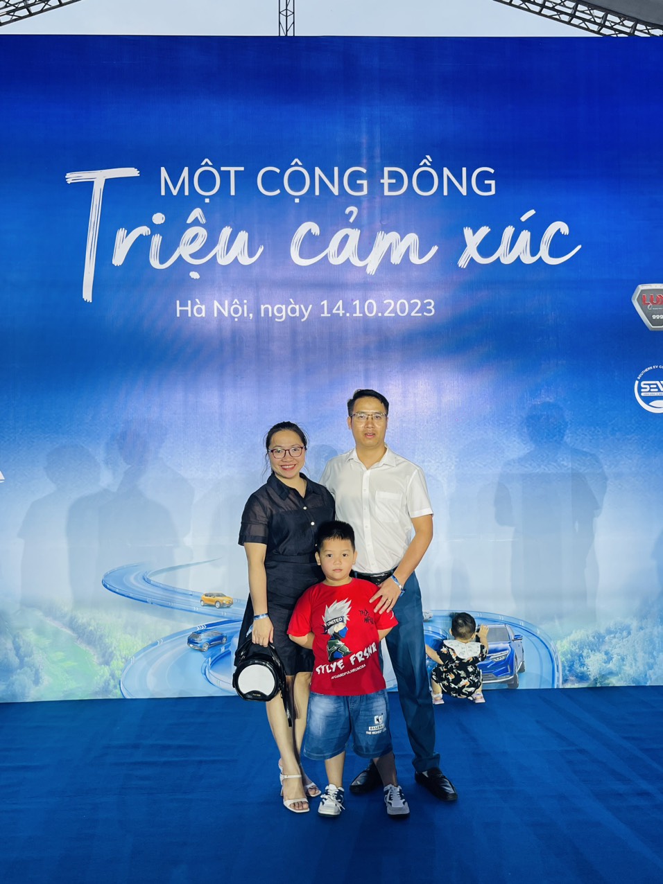 5553b0fd73aba4f5fdba