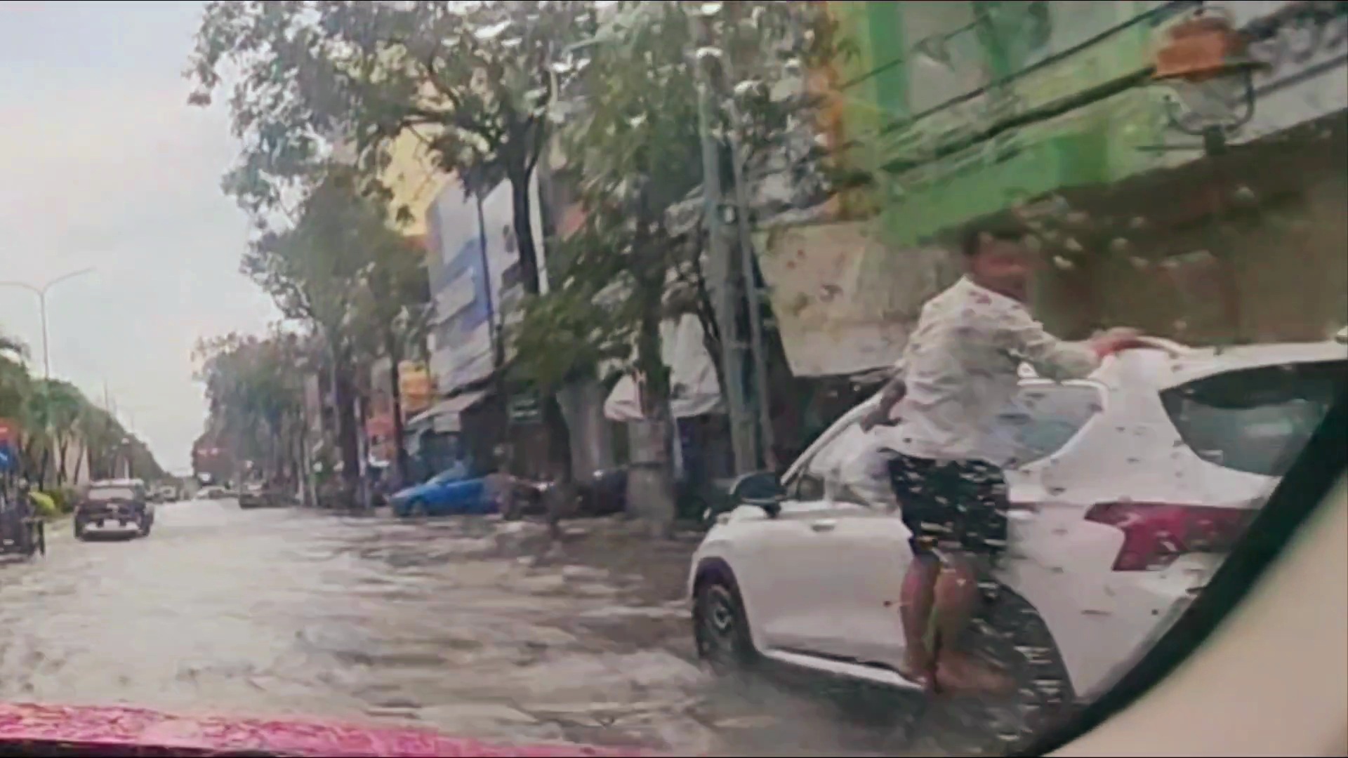 VideoCapture_20231030-213746