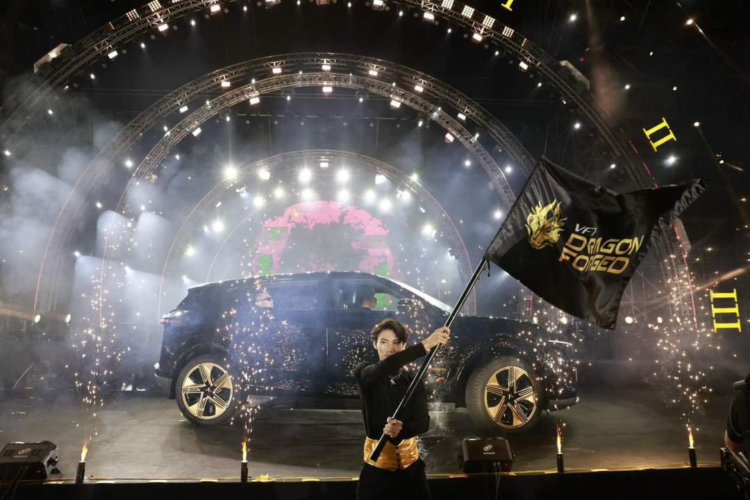 fb_img_1702744212902