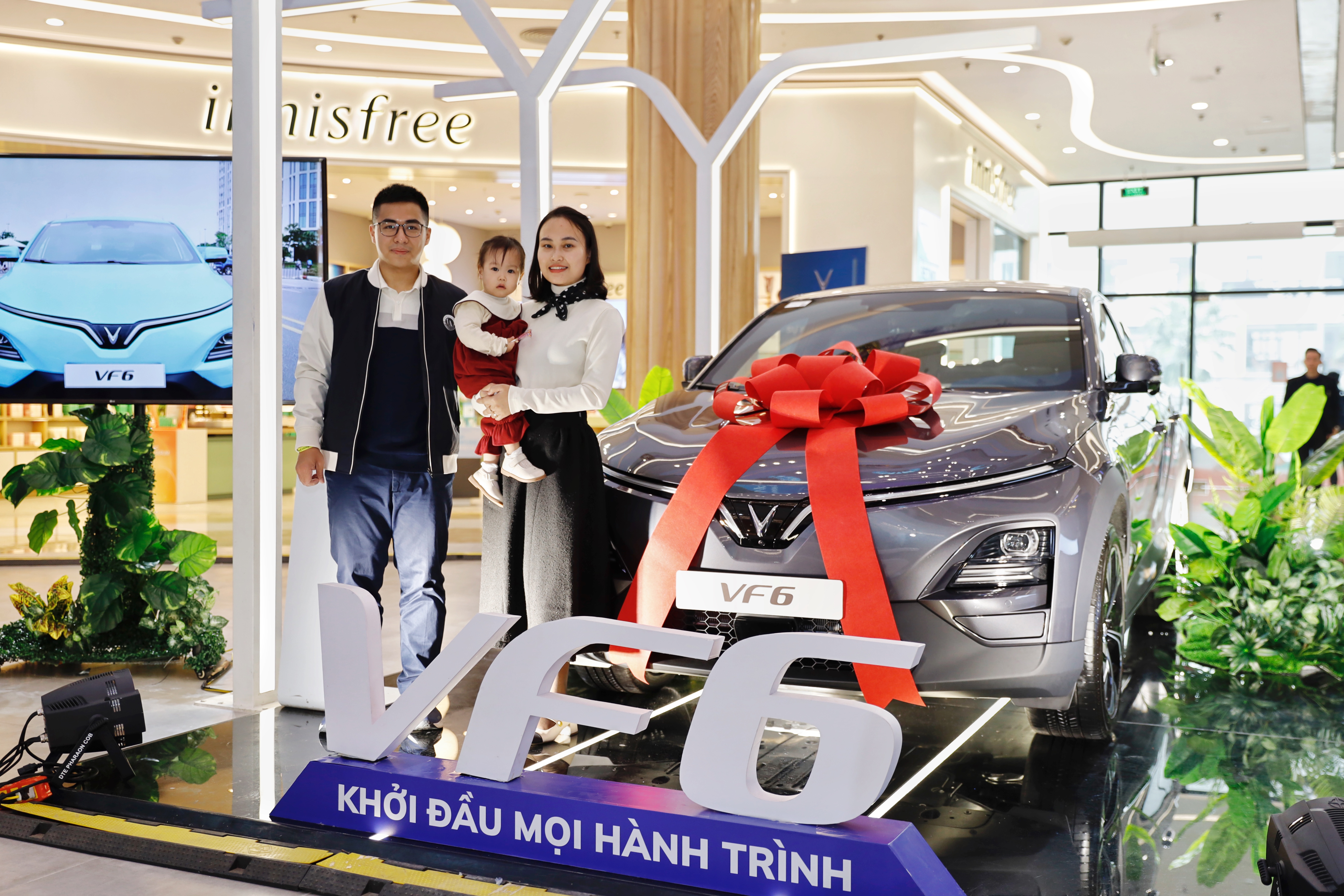 Gia đình anh NGUYỄN ANH TÚ