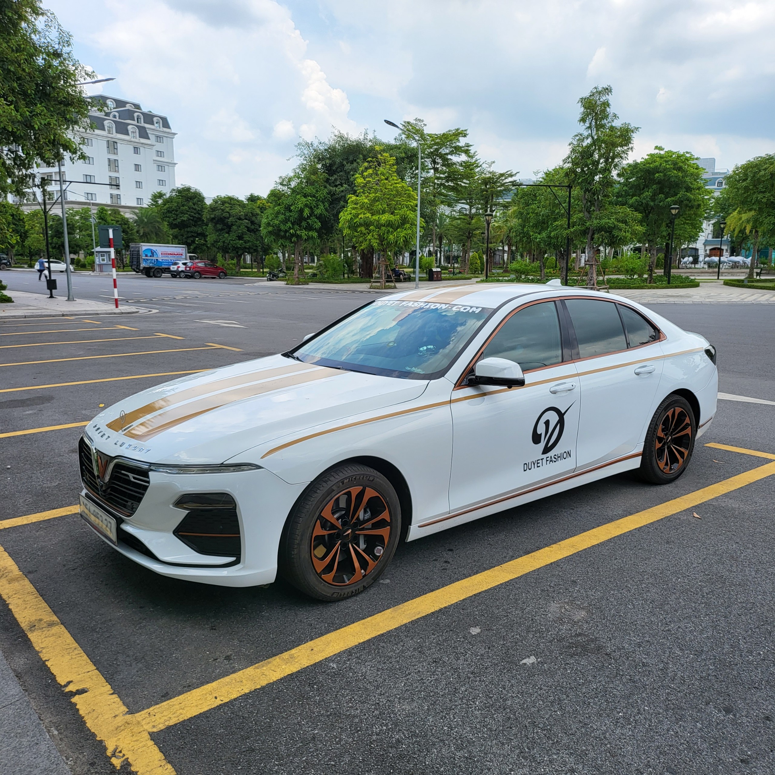 z5058864573109_9f530e0afbb753ce09ffdaadd42028ba