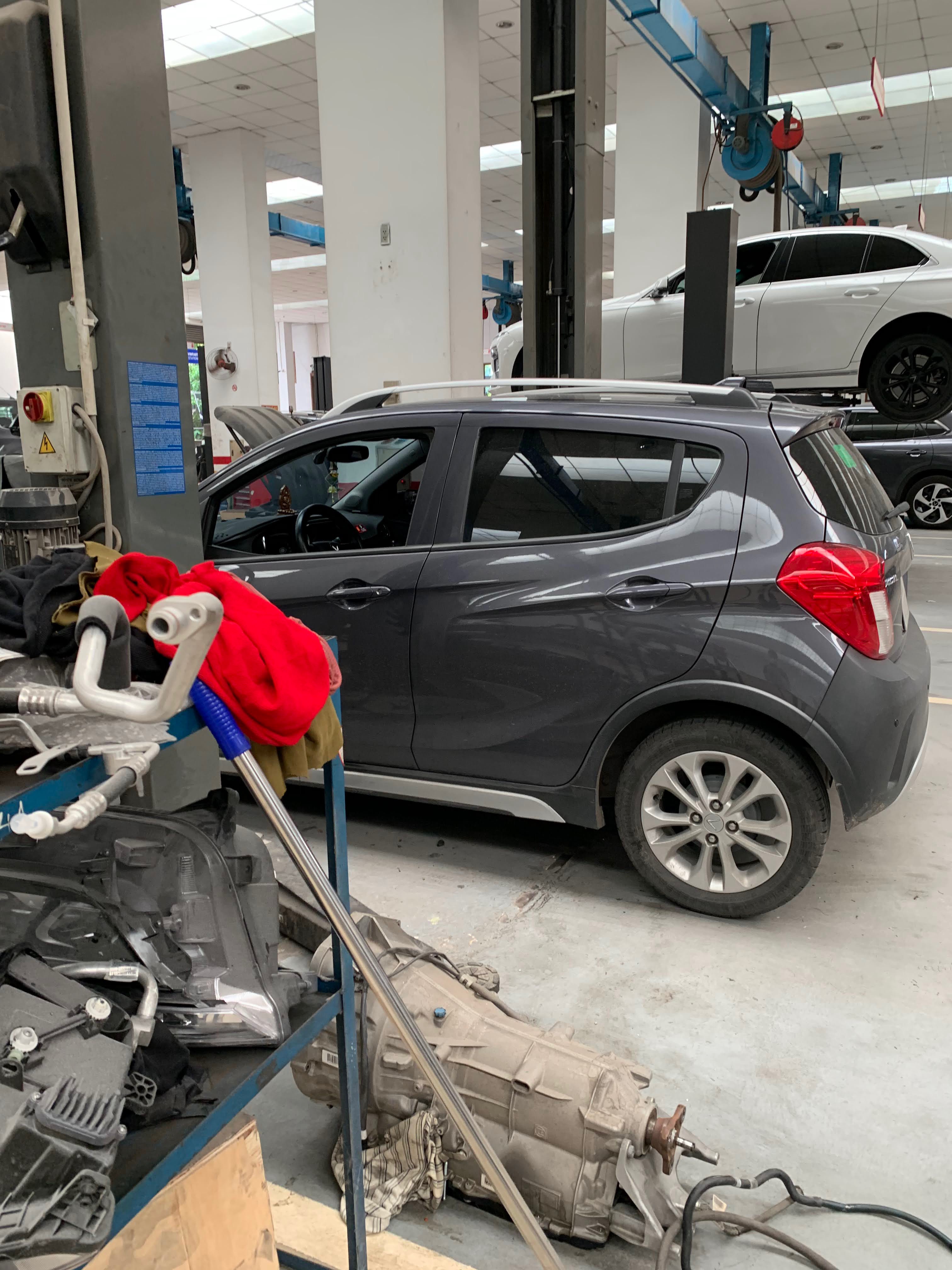 0EE92B9E-0ADB-4EE4-B5F4-C5A1F3EDCA71